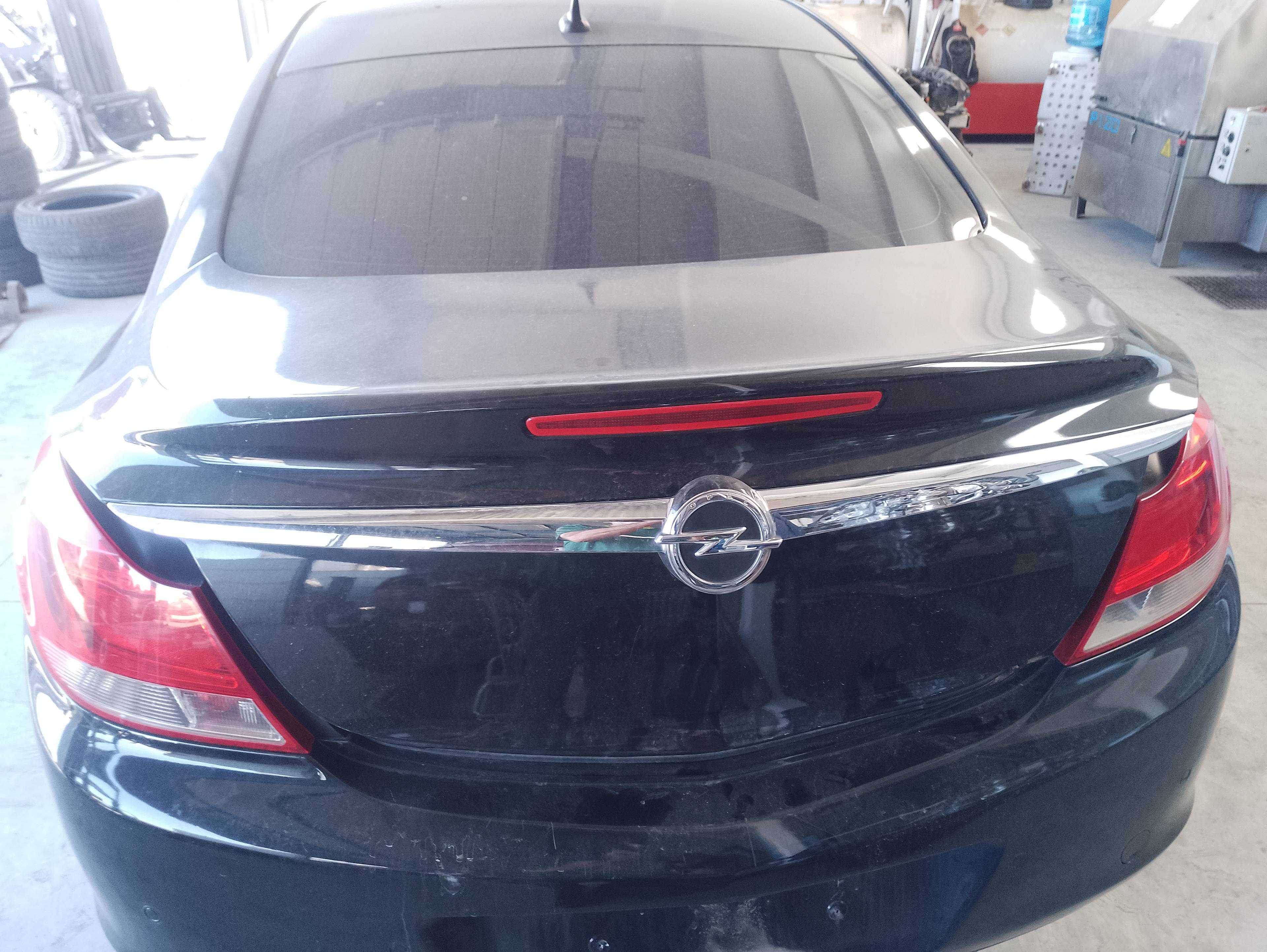 Recambio de tapa maletero para opel insignia berlina cosmo referencia OEM IAM   