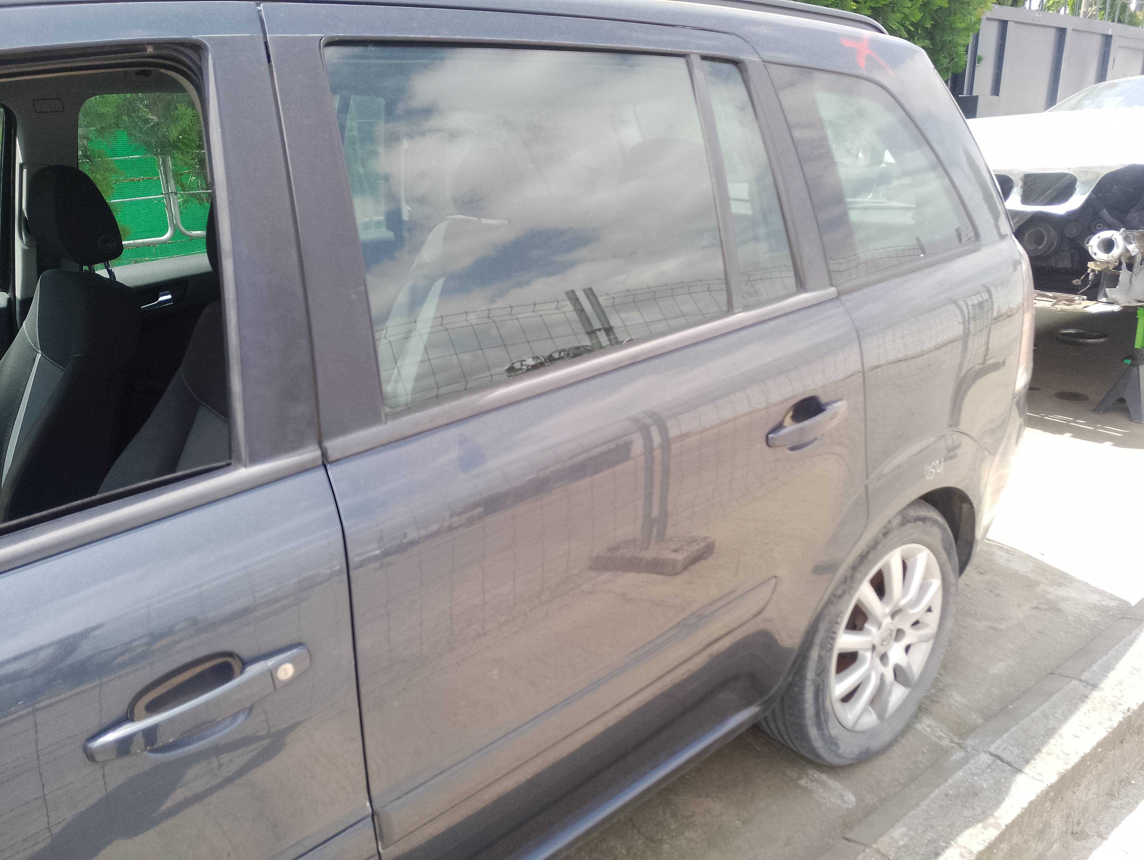 Recambio de puerta trasera izquierda para opel zafira b cosmo referencia OEM IAM   