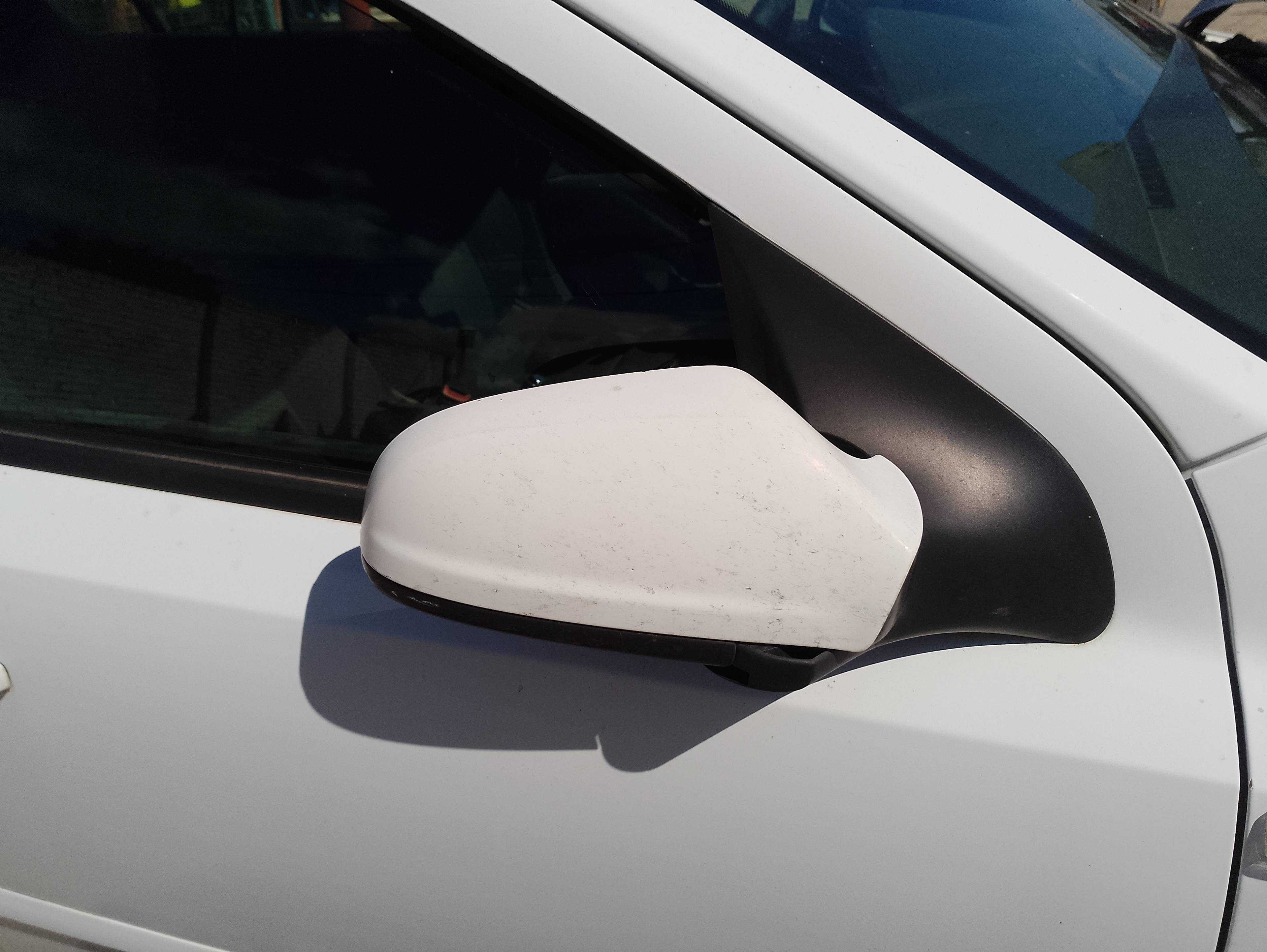 Recambio de retrovisor derecho para opel astra h berlina cosmo referencia OEM IAM   