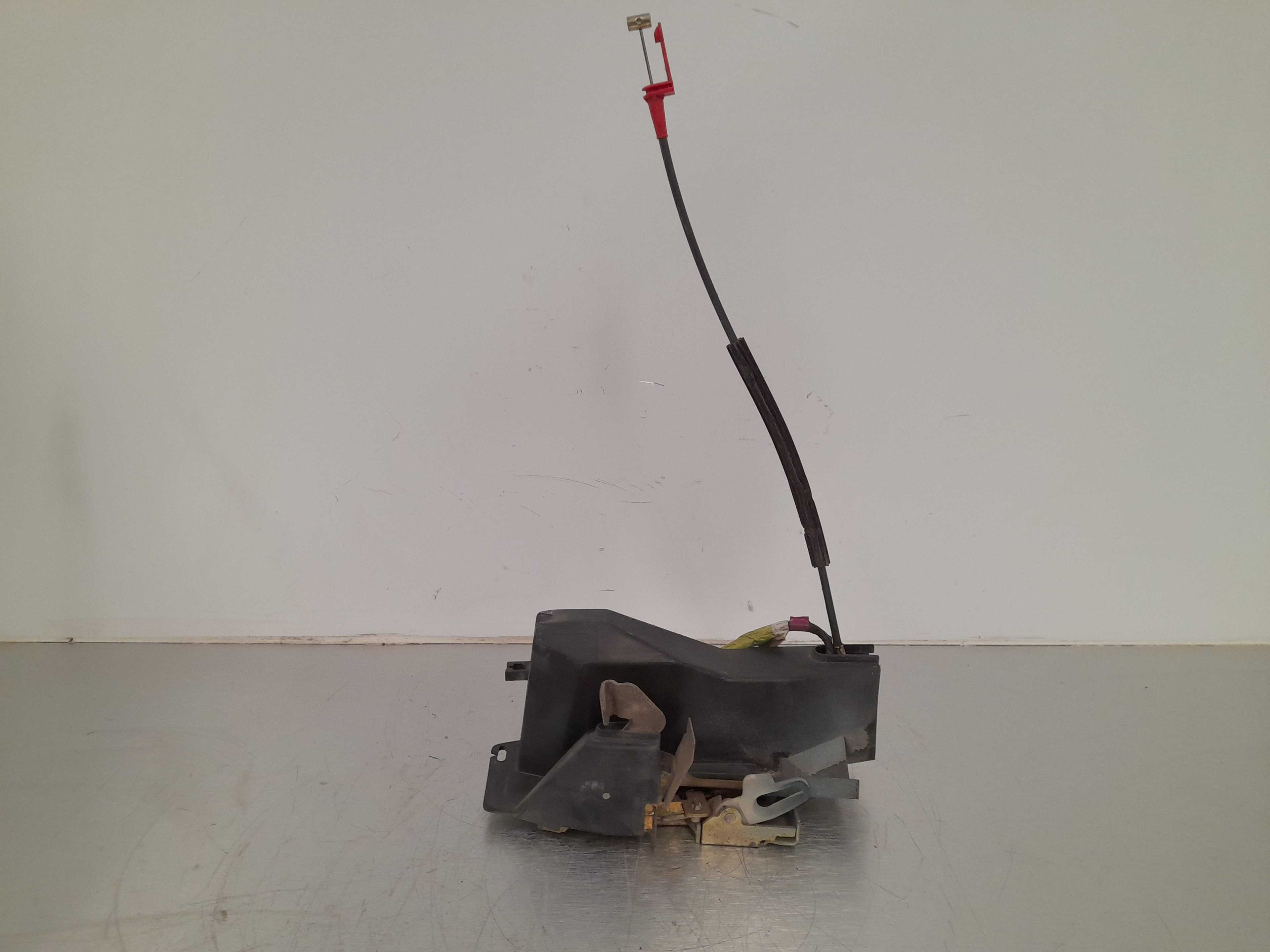 Recambio de cerradura puerta delantera derecha para ford escort berlina referencia OEM IAM 95AGA219A64CF  