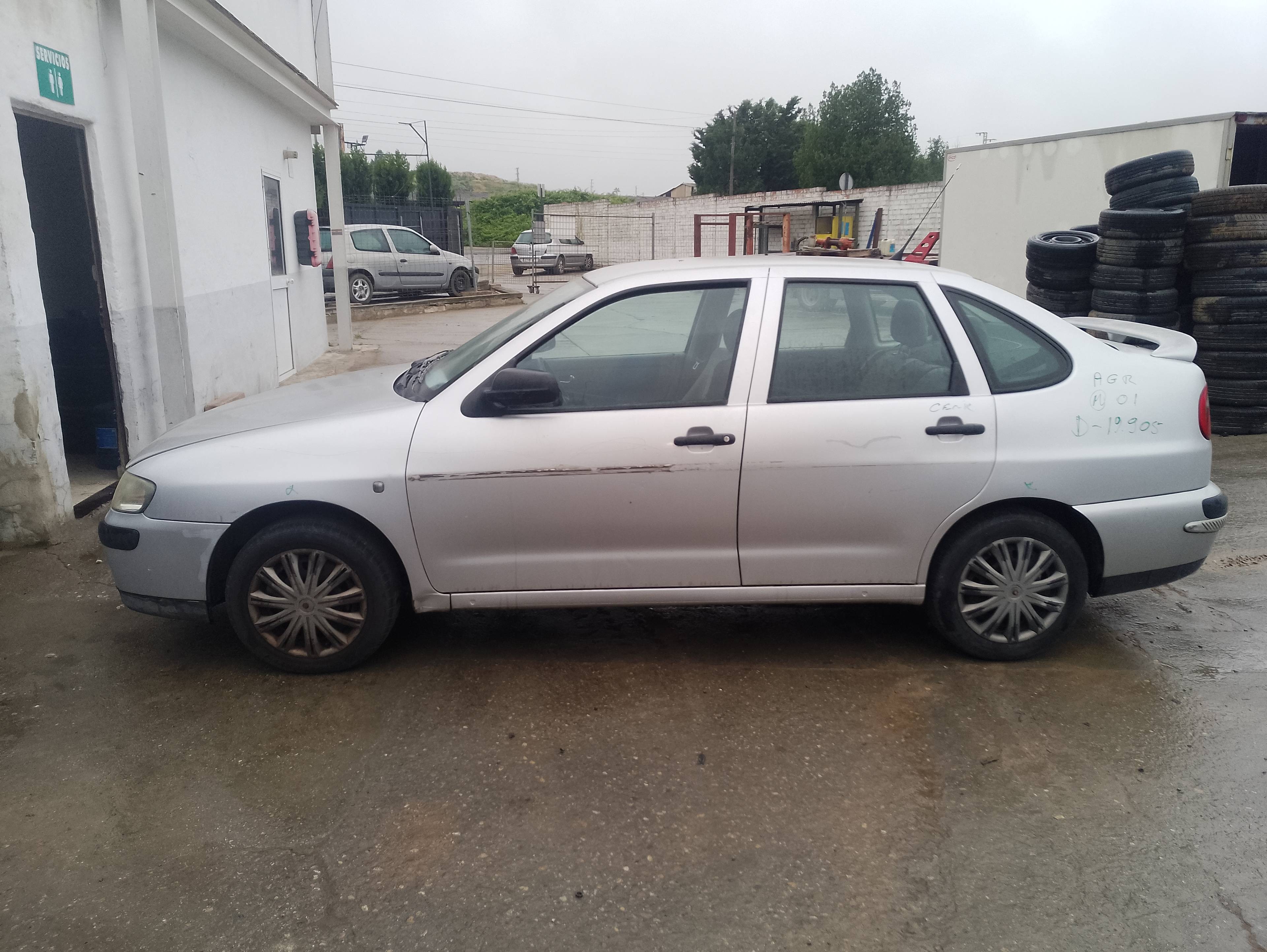 seat cordoba berlina (6k2) del año 2001