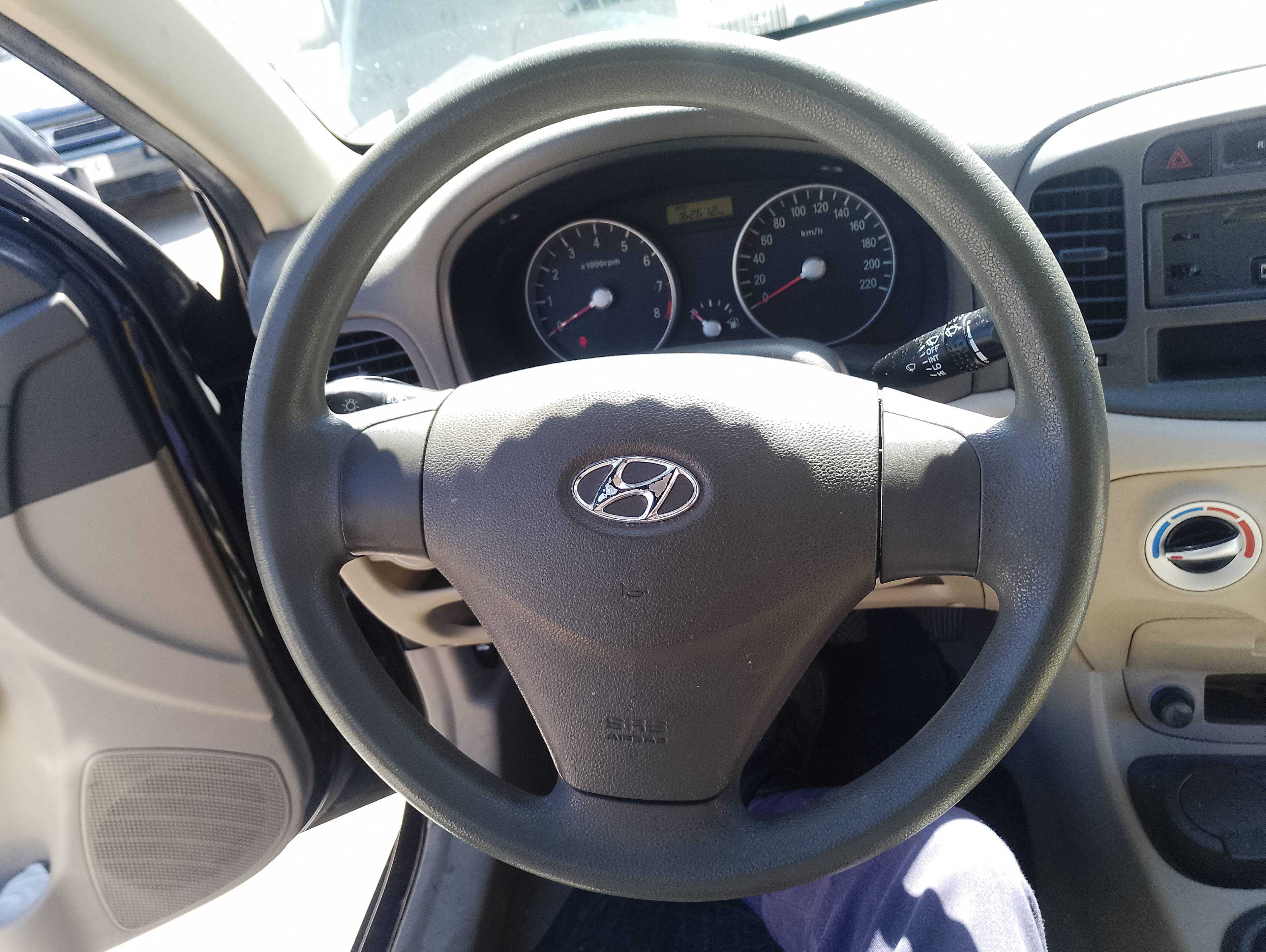 Recambio de volante para hyundai accent (mc) gl referencia OEM IAM   