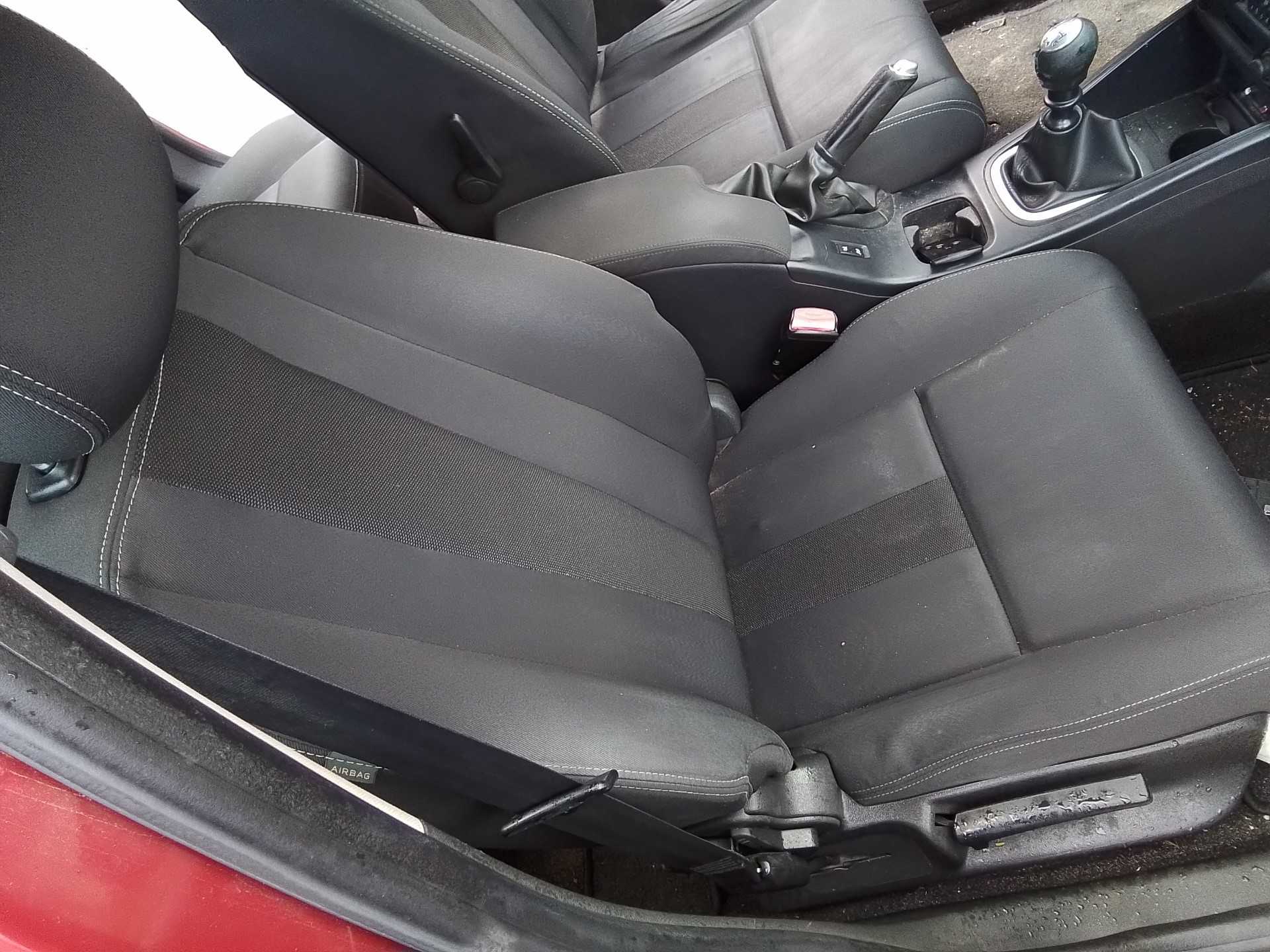 Recambio de asiento delantero derecho para renault megane iii sport tourer business referencia OEM IAM   