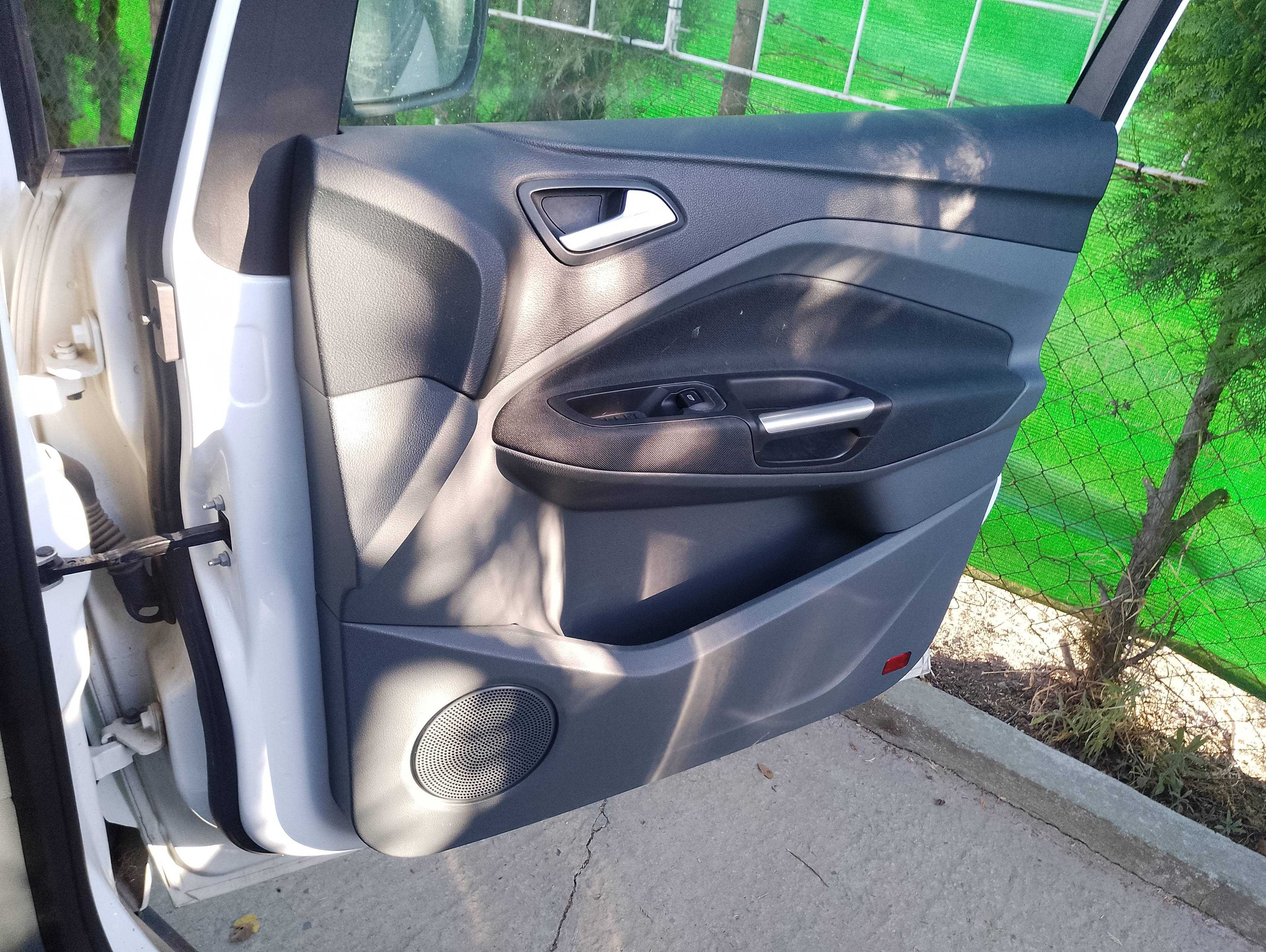 Recambio de guarnecido puerta delantera derecha para ford c-max trend referencia OEM IAM   