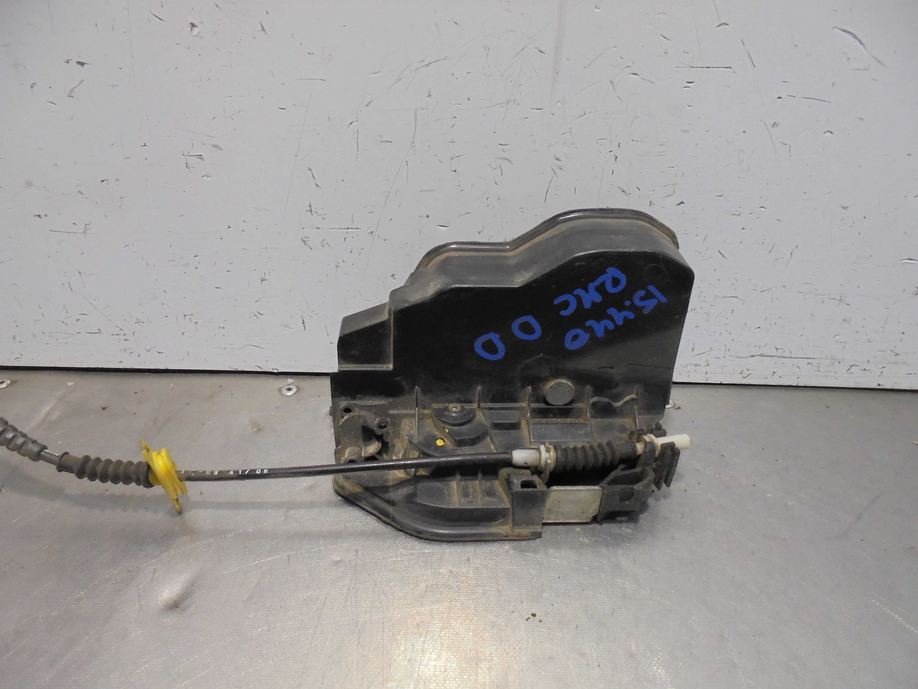 Recambio de cerradura puerta delantera derecha para bmw serie 5 berlina (e60) 535d referencia OEM IAM 7167074 ELÉCTRICA 4 PUERTA