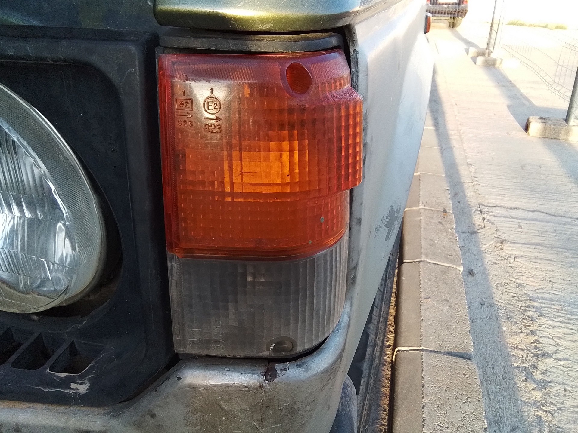 Recambio de piloto delantero izquierdo para mitsubishi pajero 2.3 diesel referencia OEM IAM   