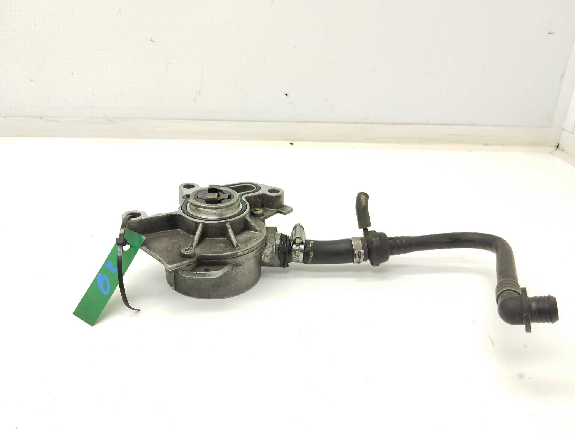 Recambio de depresor freno / bomba vacio para volkswagen new beetle (9c1/1c1) 1.9 tdi referencia OEM IAM 038145101B  