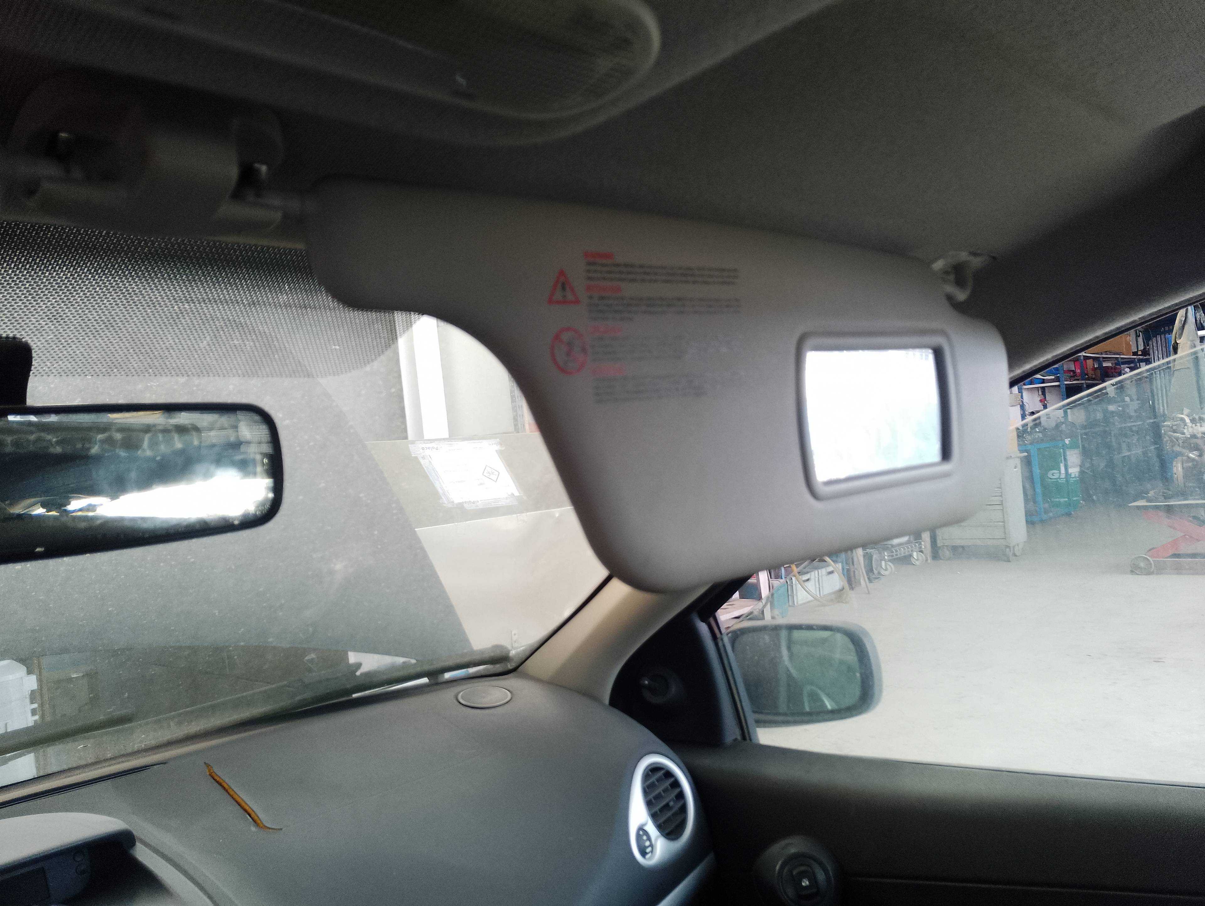 Recambio de parasol derecho para renault clio iii referencia OEM IAM   
