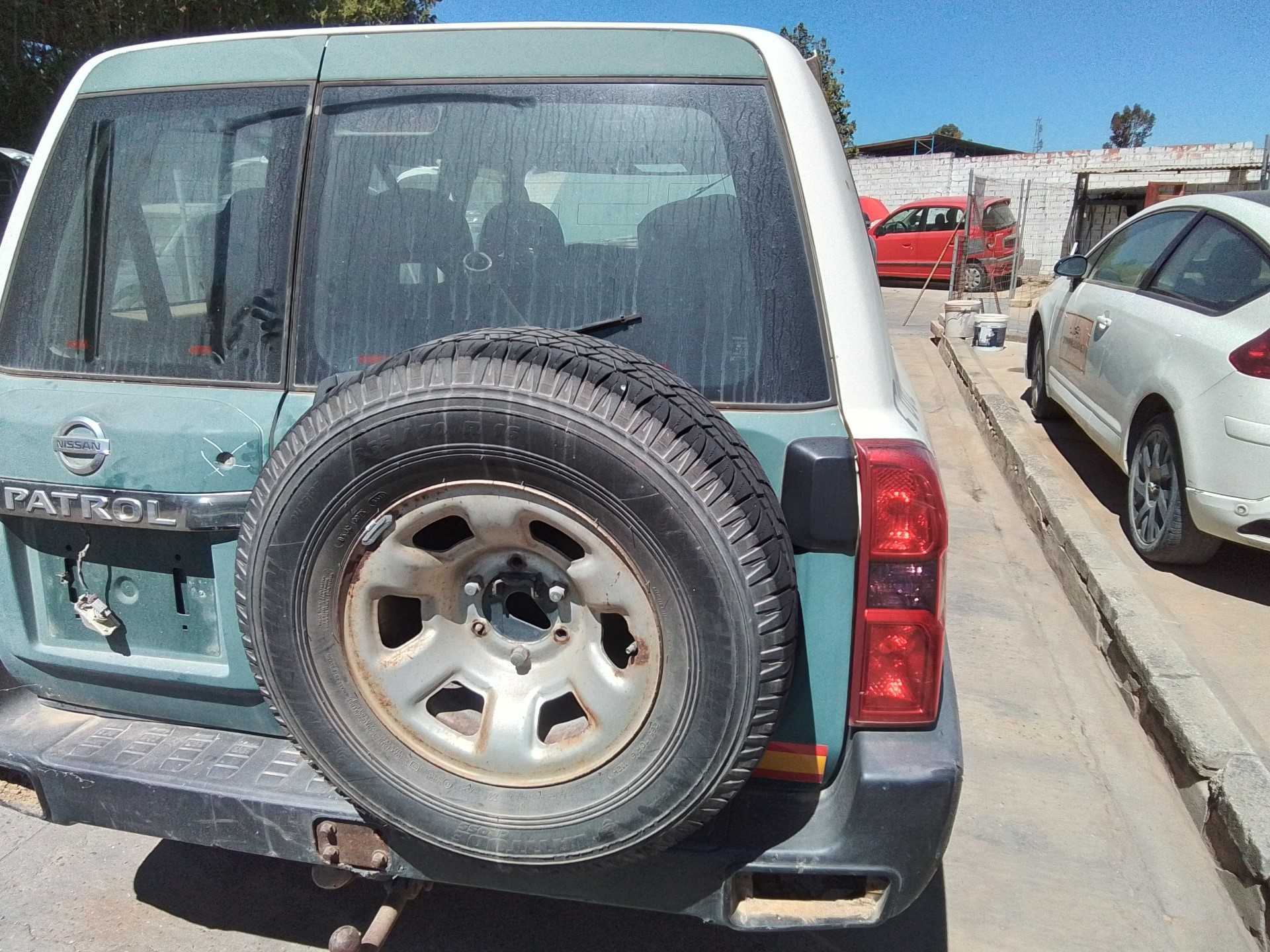 Recambio de porton trasero derecho para nissan patrol gr (y61) elegance referencia OEM IAM   