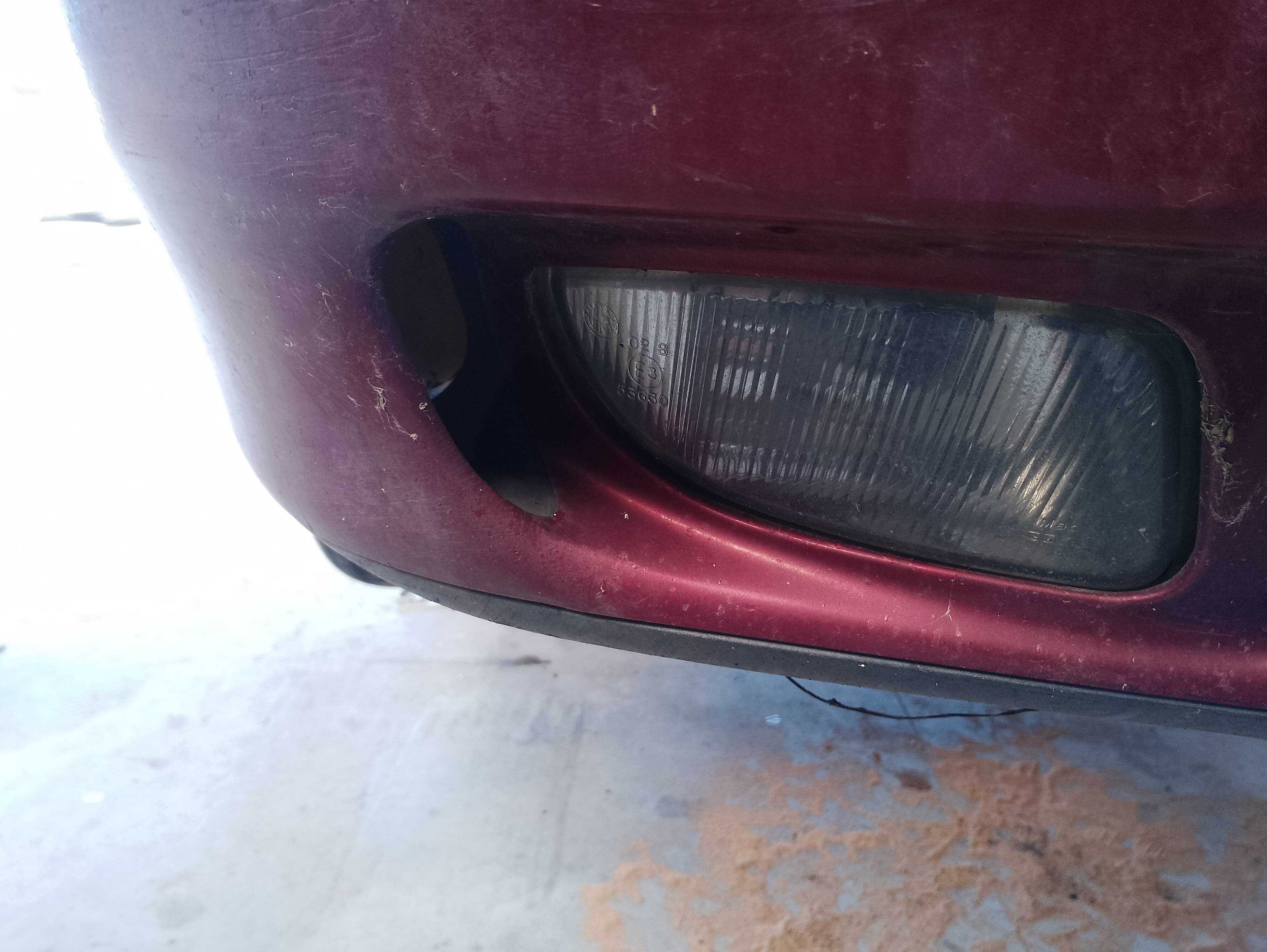Recambio de faro antiniebla derecho para alfa romeo 166 2.4 jtd referencia OEM IAM   