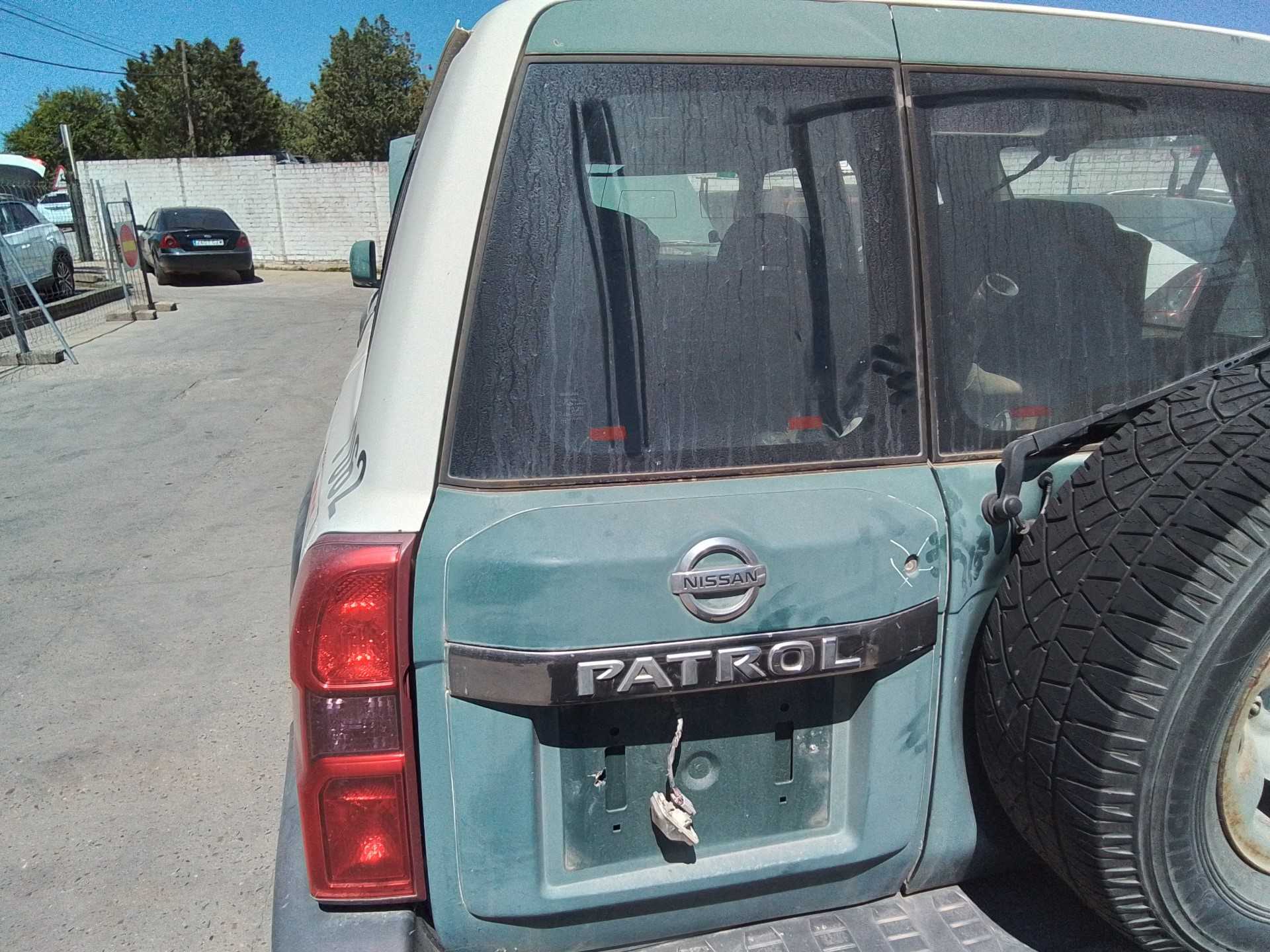Recambio de porton trasero izquierdo para nissan patrol gr (y61) elegance referencia OEM IAM   