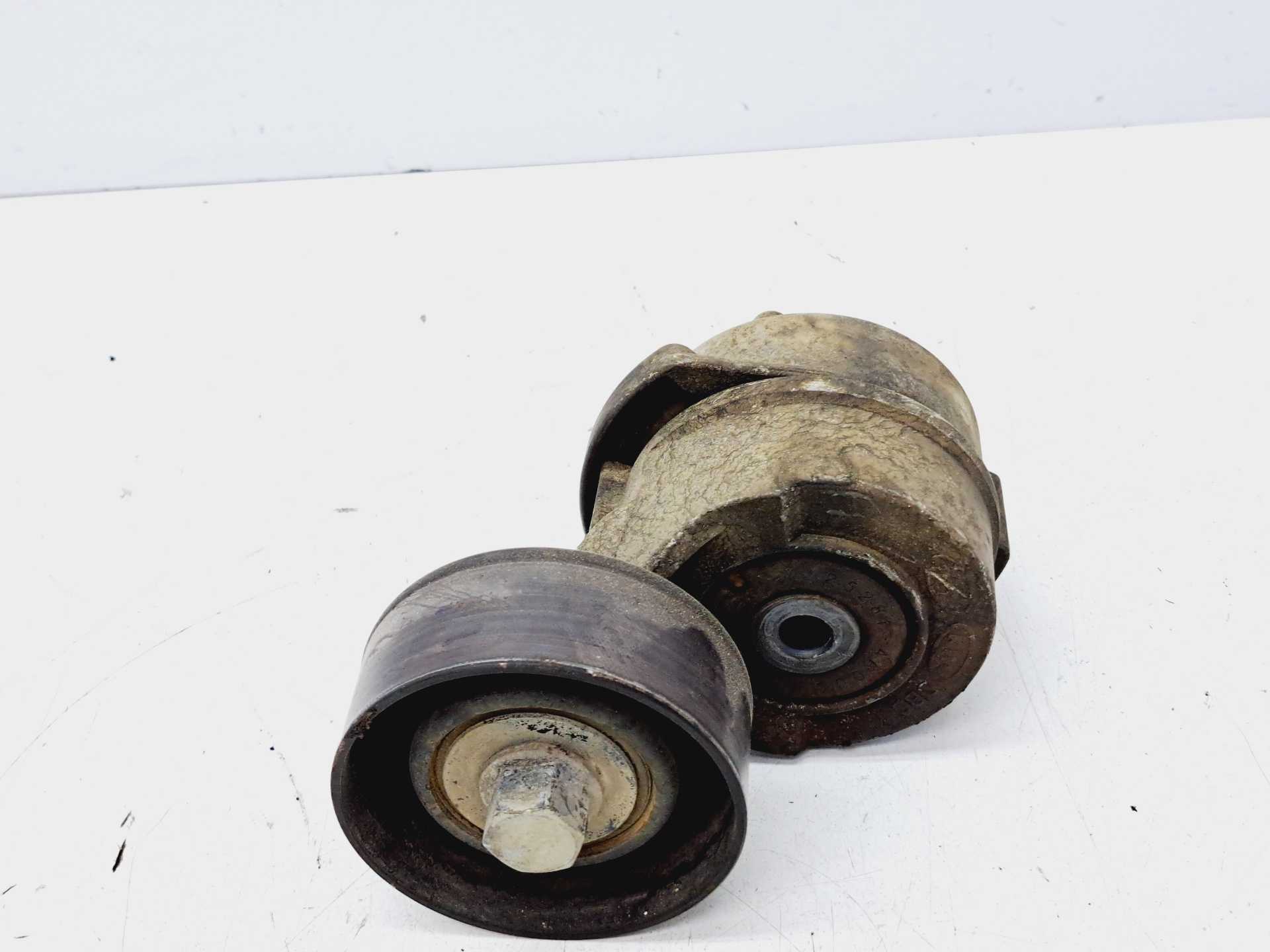 Recambio de tensor correa auxiliar para kia sorento 2.5 crdi active referencia OEM IAM   