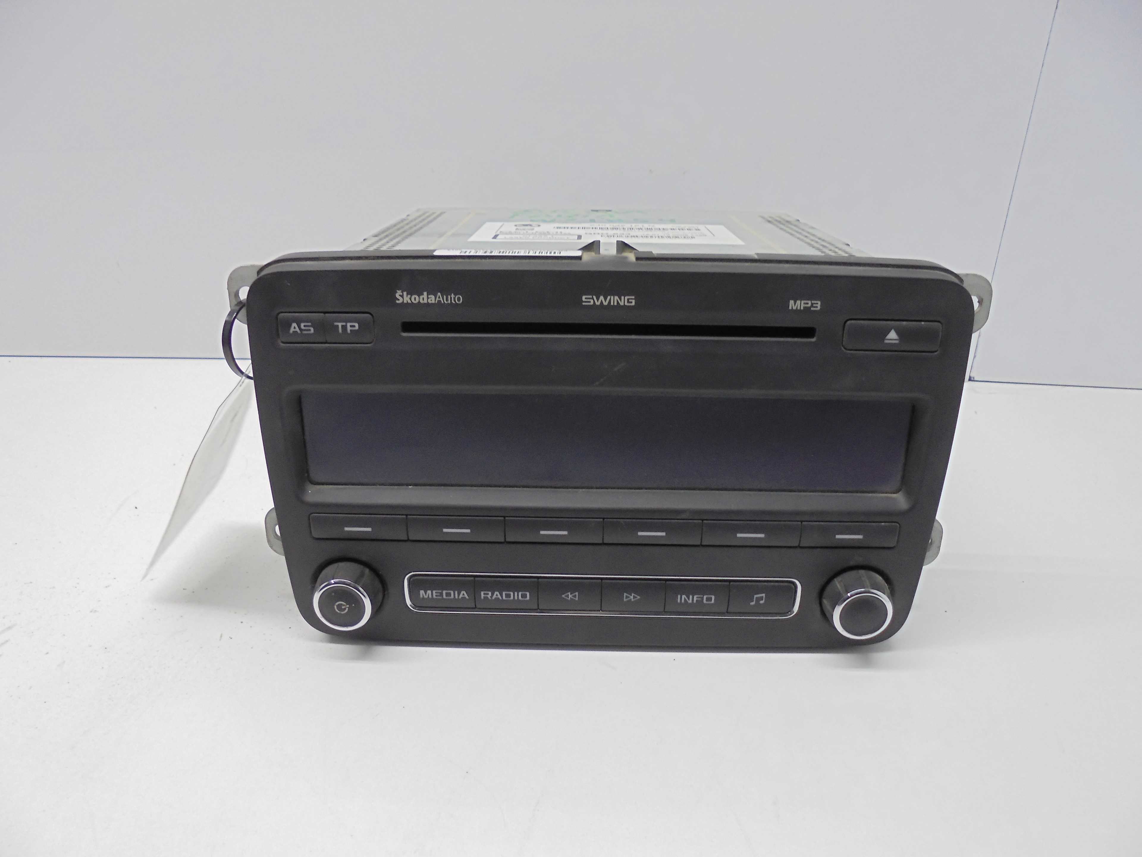 Recambio de sistema audio / radio cd para skoda fabia (5j2 ) active referencia OEM IAM 5J0035161D DELPHI 
