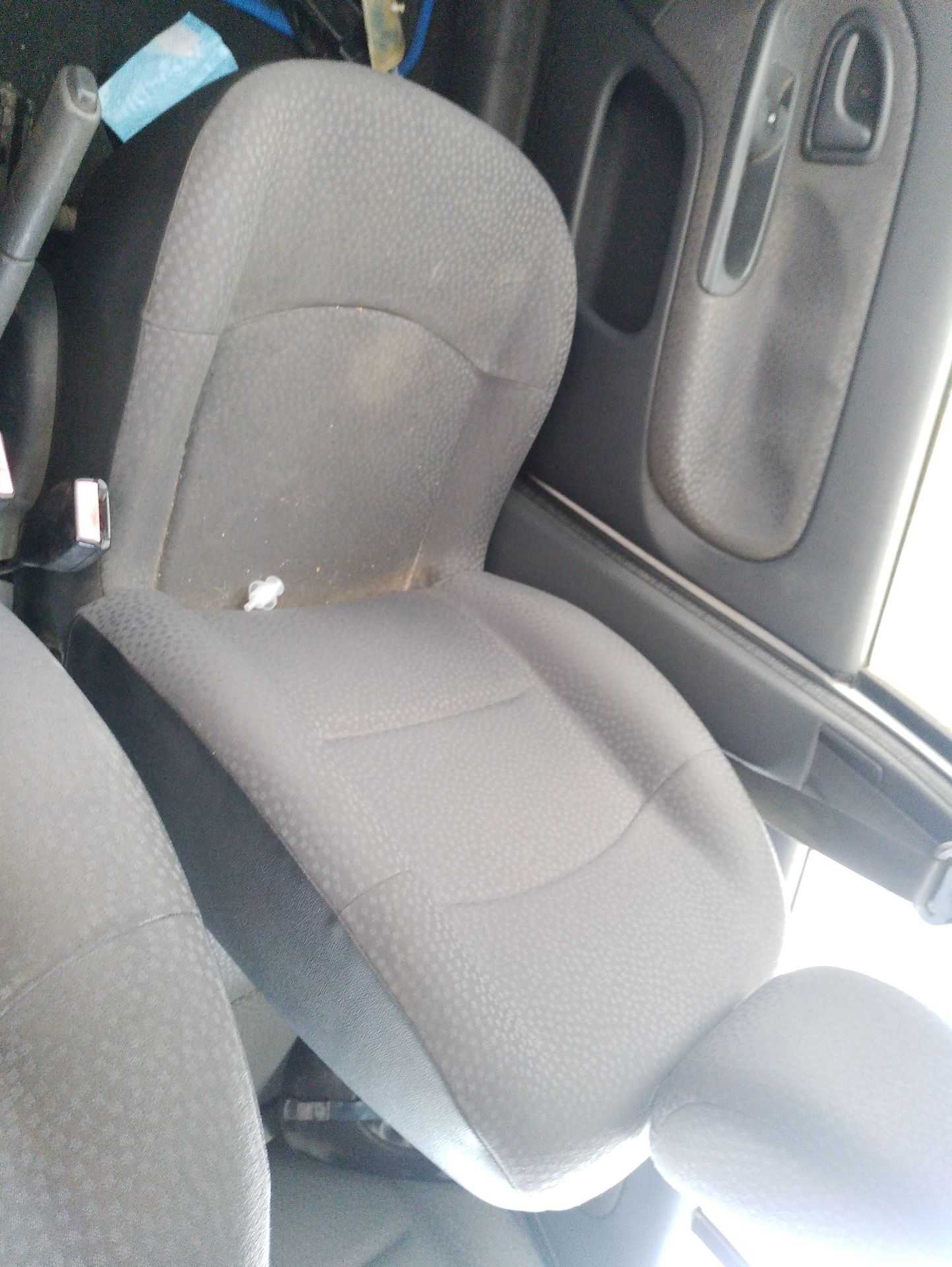 Recambio de asiento delantero derecho para renault clio ii (bb_, cb_) 1.5 dci (b/c2j) referencia OEM IAM   