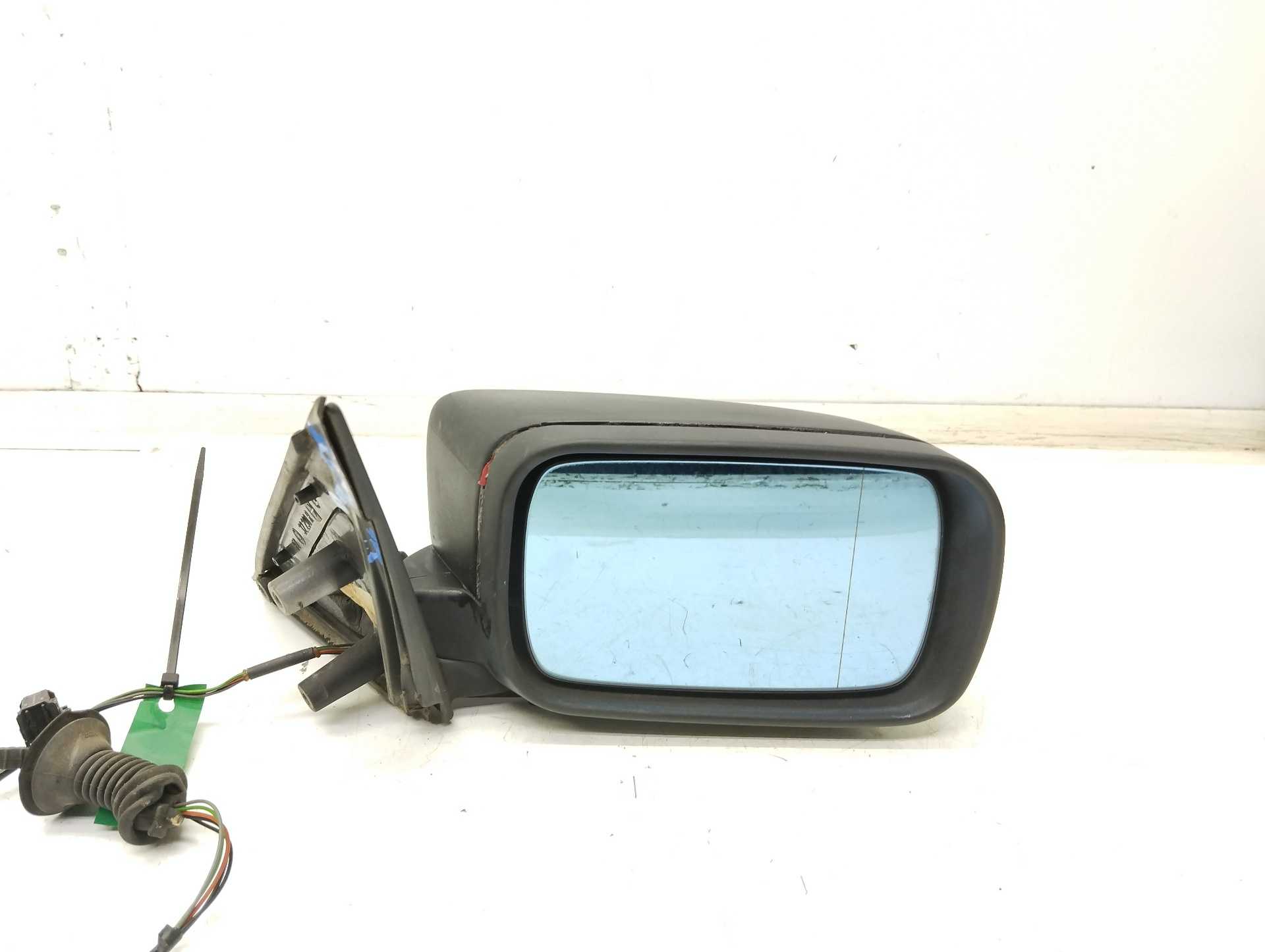 Recambio de retrovisor derecho para bmw serie 5 berlina (e39) 523i referencia OEM IAM E10117351 51168184836 