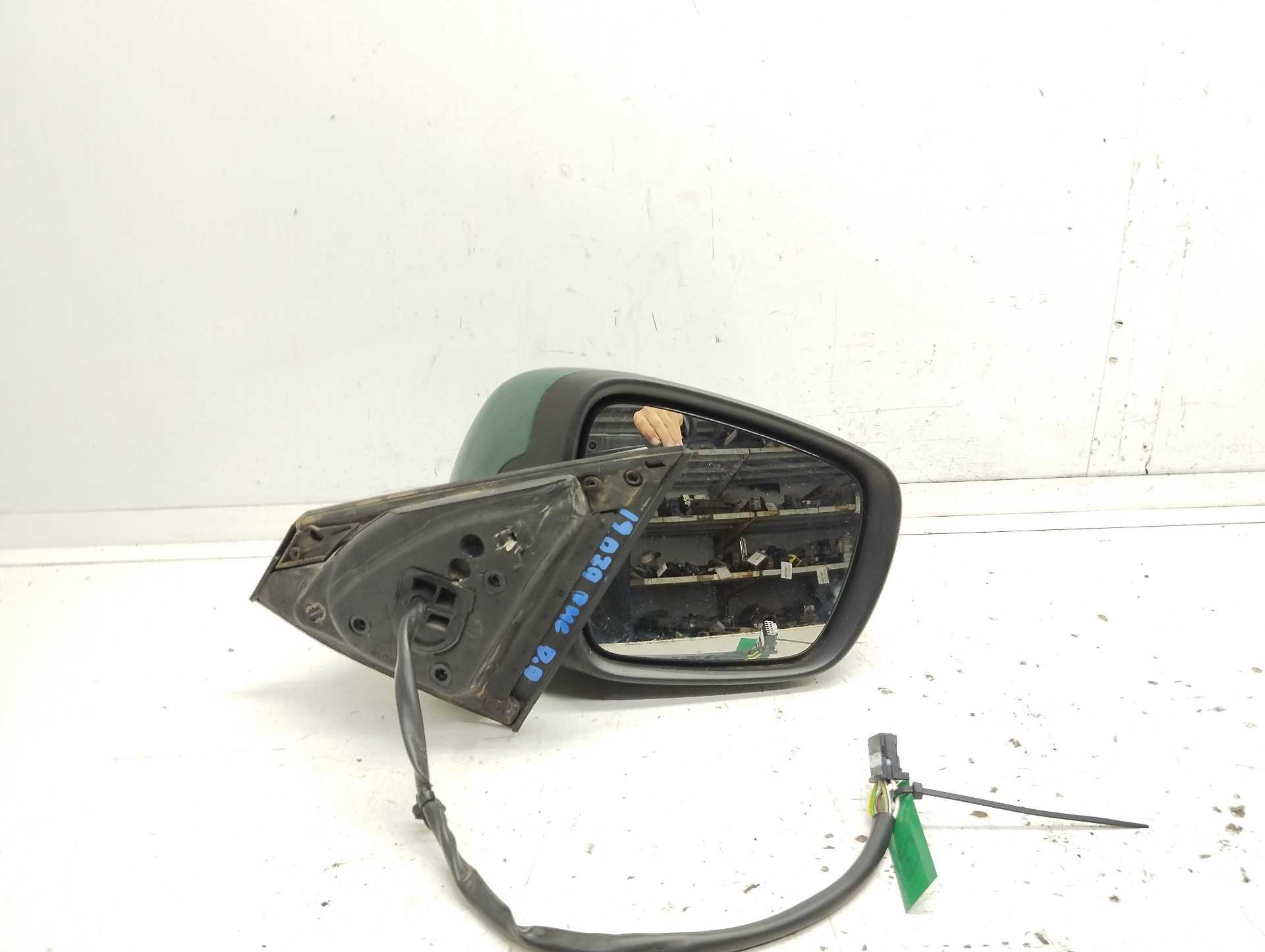 Recambio de retrovisor derecho para renault kadjar bose edition referencia OEM IAM 13003190 963018865R 