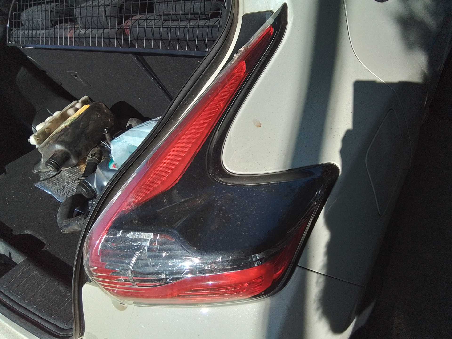 Recambio de piloto trasero derecho para nissan juke (f15) acenta referencia OEM IAM L90049817 26550BV80A 