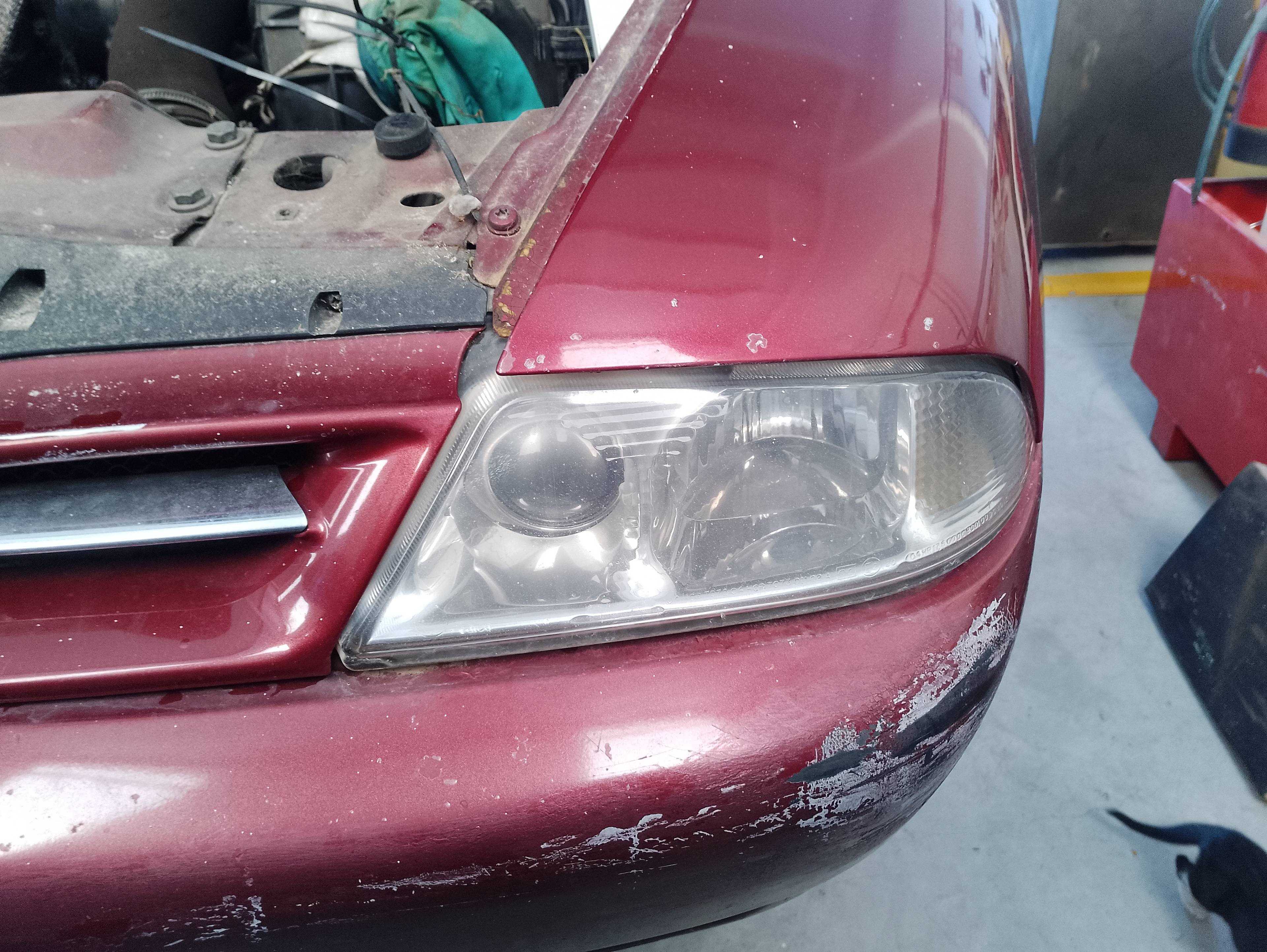 Recambio de faro izquierdo para alfa romeo 166 2.4 jtd referencia OEM IAM   
