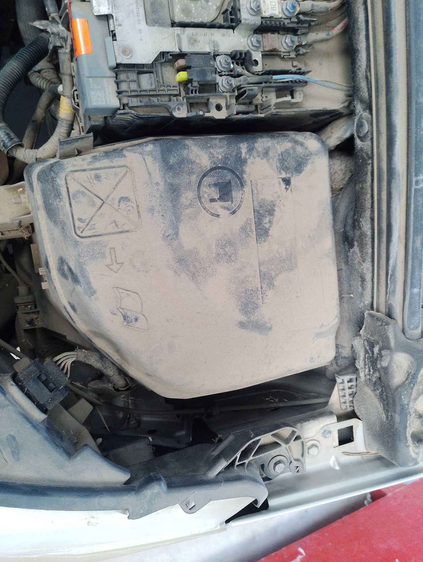 Recambio de caja reles / fusibles para citroën c4 ii (nc_) 1.6 hdi 90 referencia OEM IAM 9807428080  