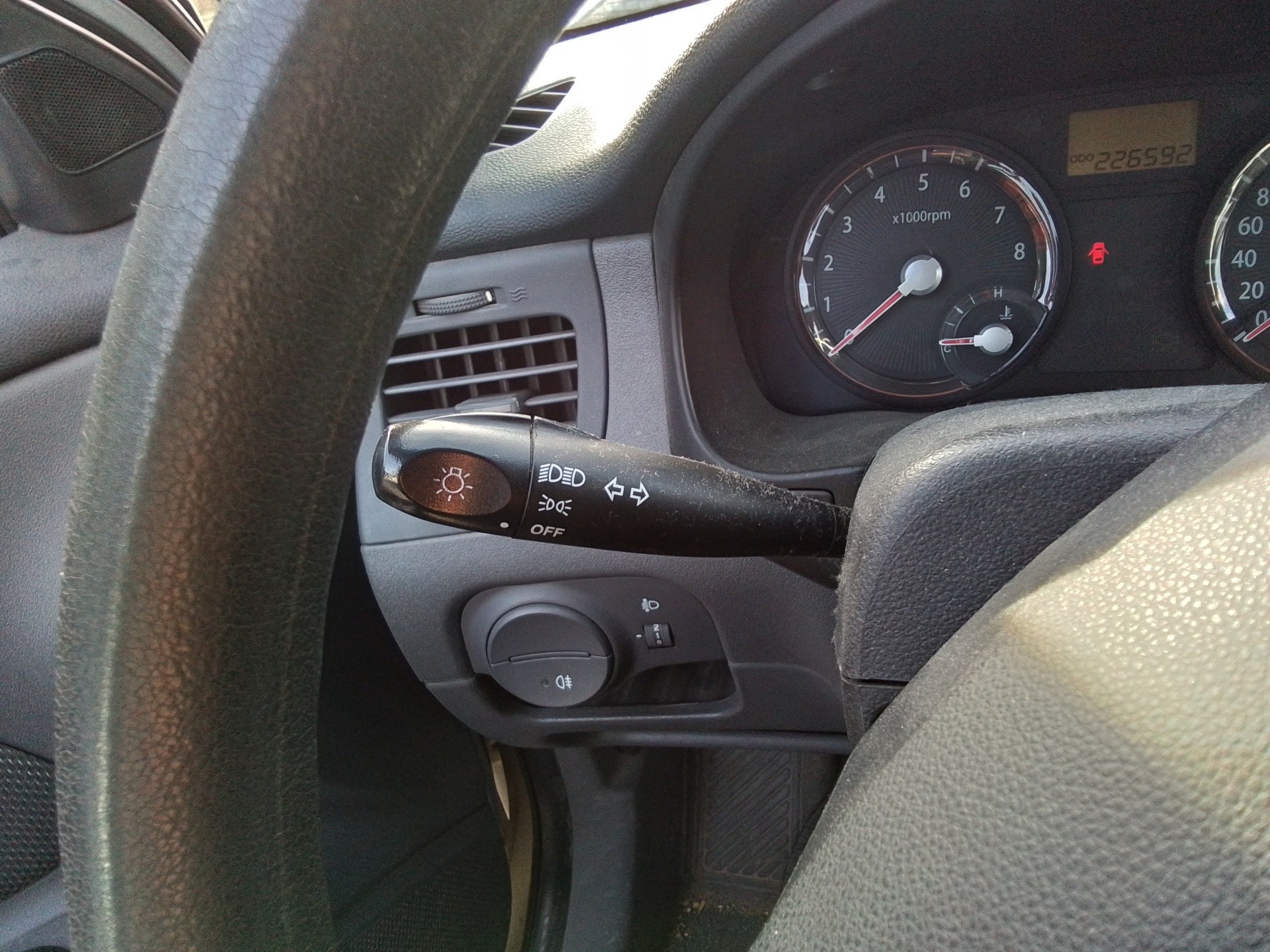 Recambio de mando luces para kia rio 1.4 cat referencia OEM IAM   