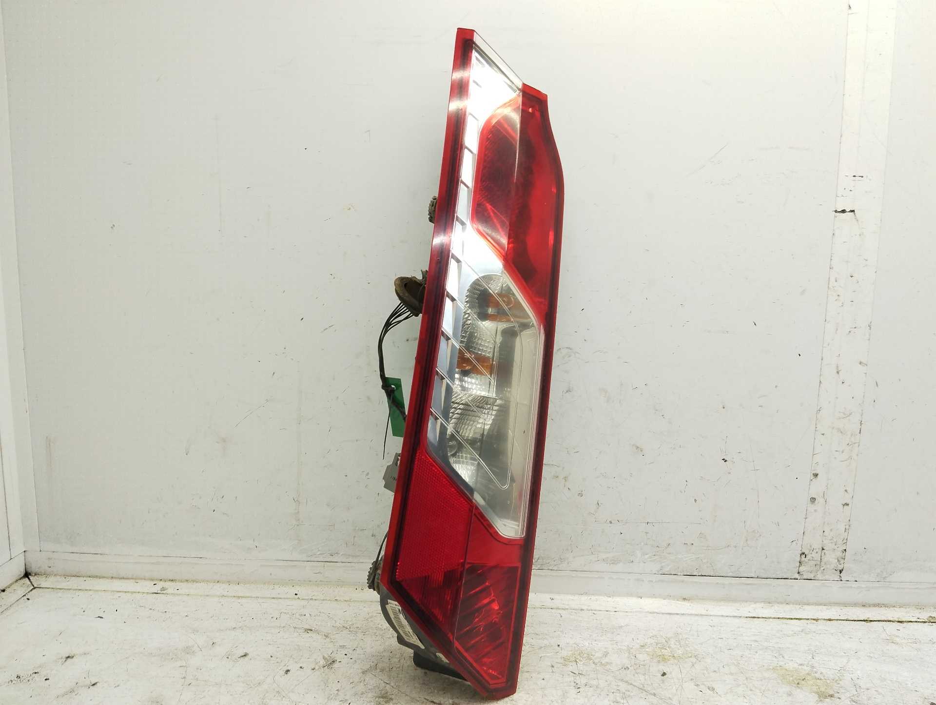 Recambio de piloto trasero izquierdo para ford transit connect furgon 200 l1 ambiente referencia OEM IAM DT1113405AC  