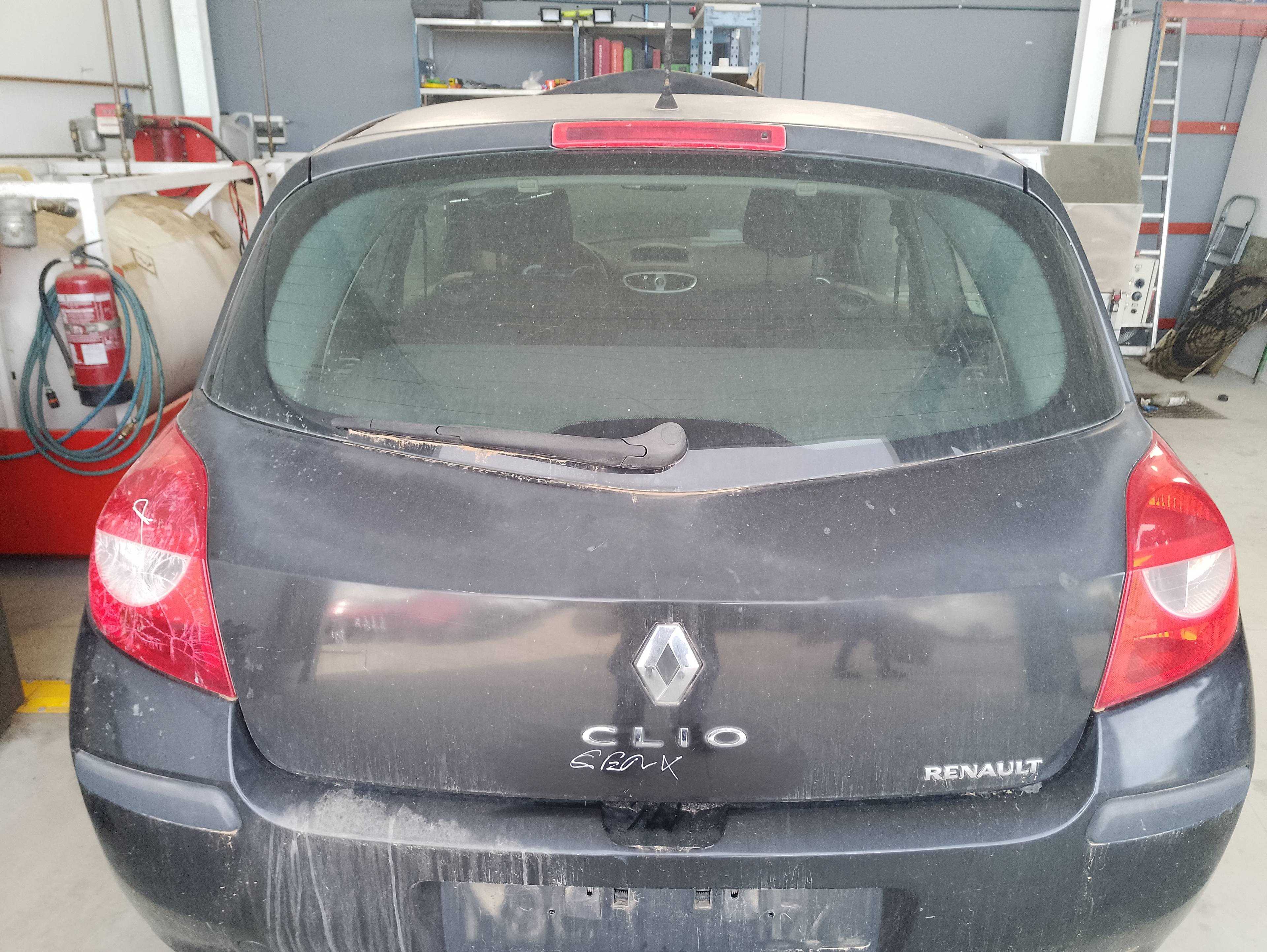 Recambio de porton trasero para renault clio iii referencia OEM IAM   