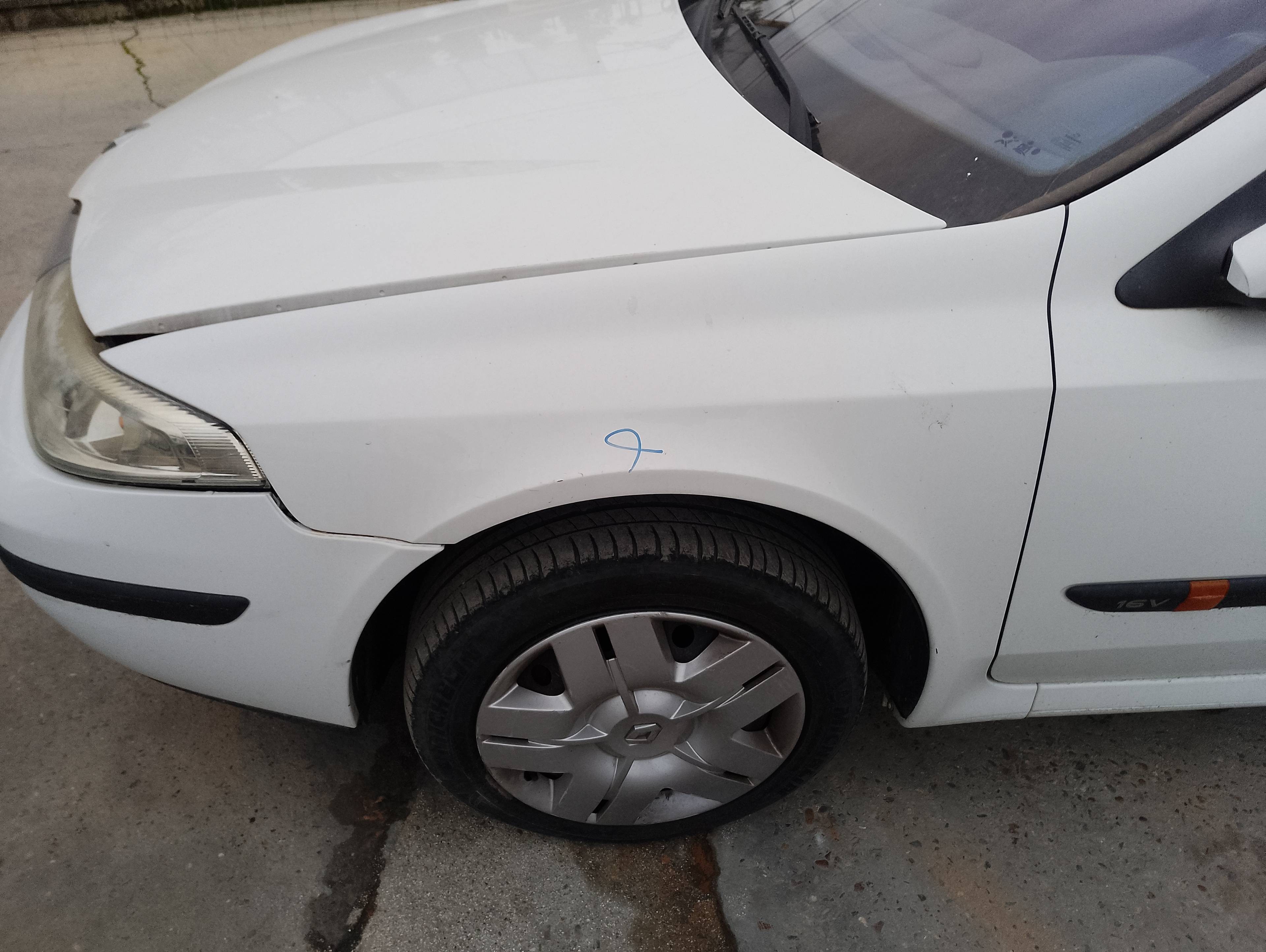 Recambio de aleta delantera izquierda para renault laguna ii (bg0) authentique referencia OEM IAM 8200295803  