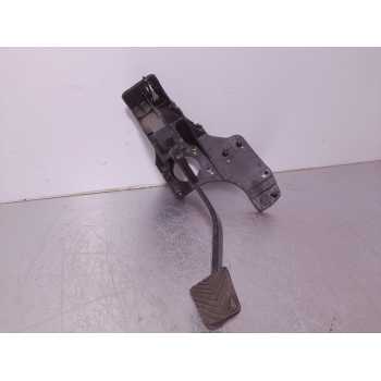 PEDAL EMBRAGUE 328004DXXX 