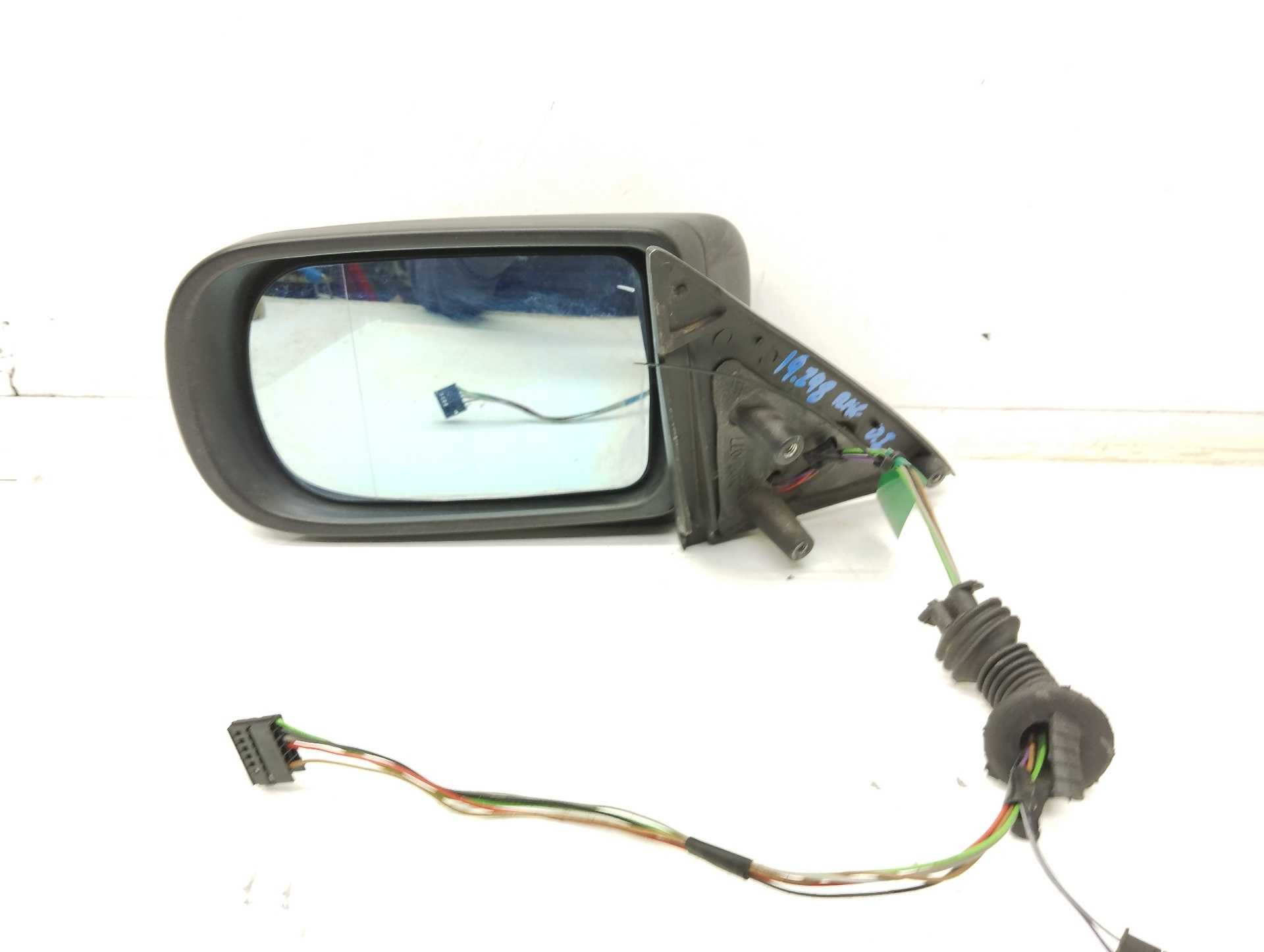 Recambio de retrovisor izquierdo para bmw serie 5 berlina (e39) 523i referencia OEM IAM E11015822 51168184833 
