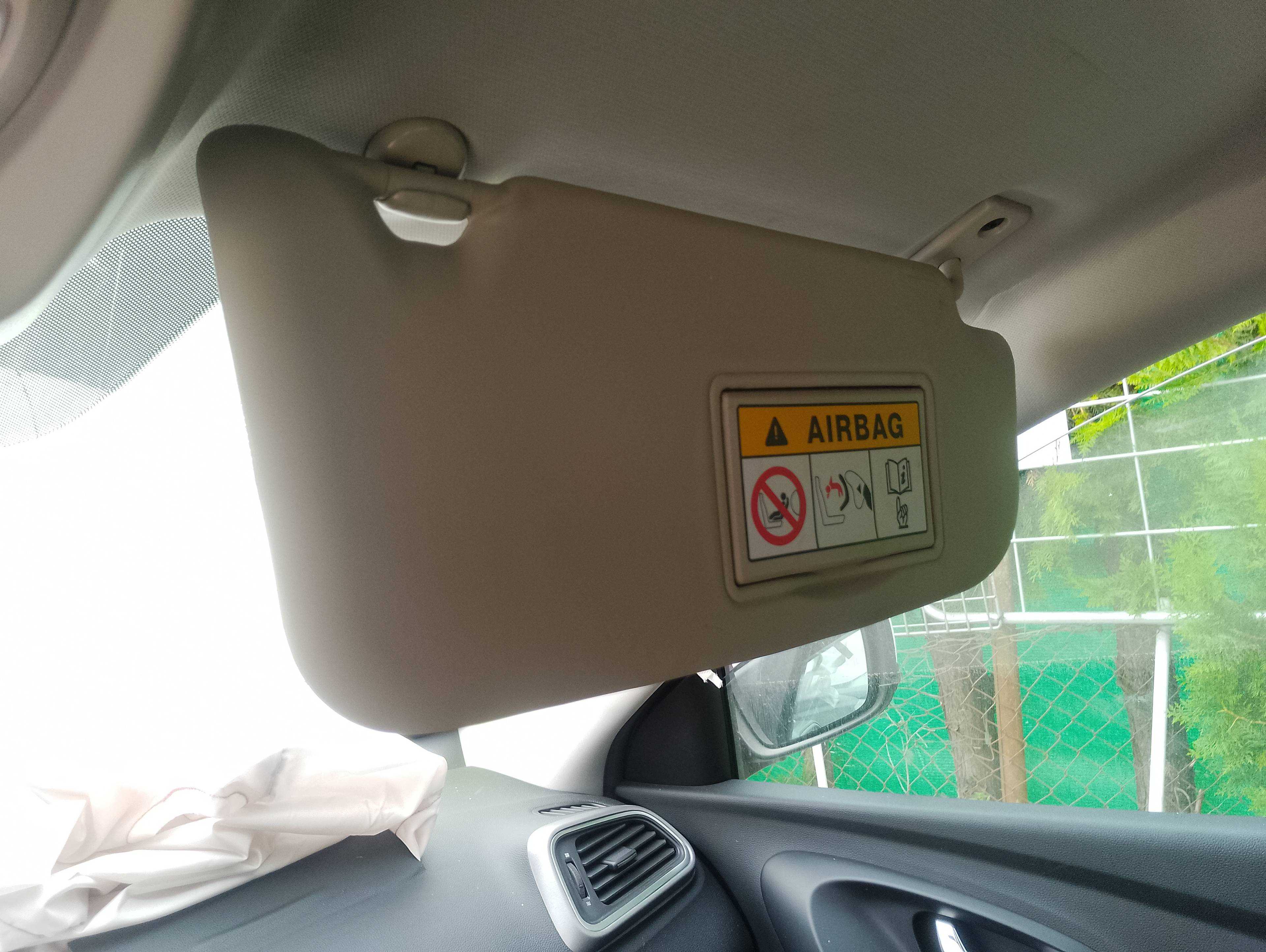 Recambio de parasol derecho para renault kadjar bose edition referencia OEM IAM   