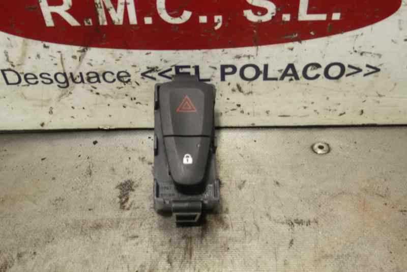 Recambio de mando warning para dacia dokker ambiance referencia OEM IAM 3160101  