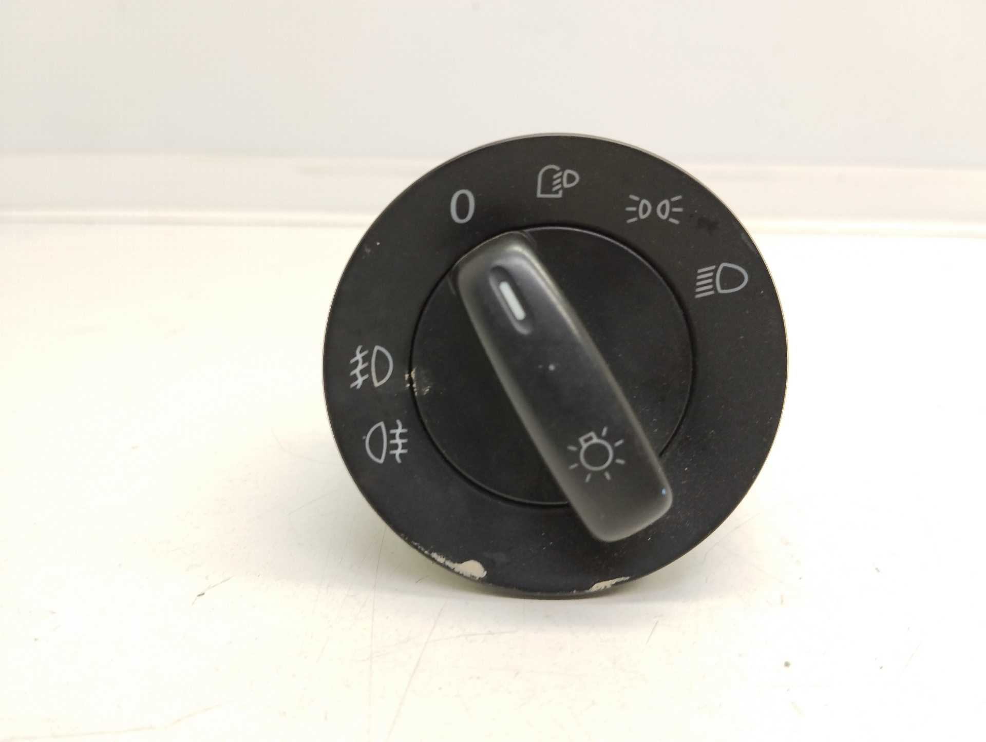Recambio de mando luces para volkswagen jetta (1k2) 2.0 tdi referencia OEM IAM 1K0941431N  