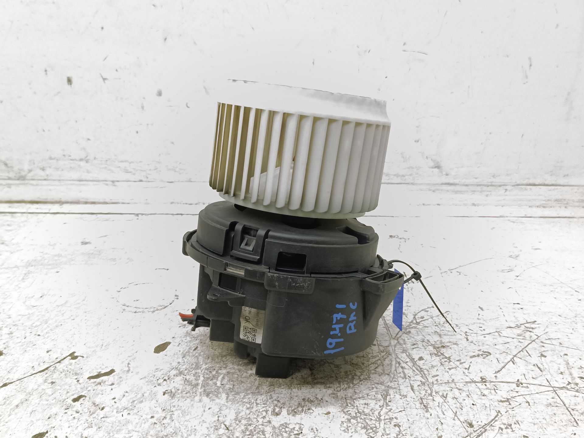 Recambio de motor calefaccion para dacia sandero iii essential referencia OEM IAM M01163606685  
