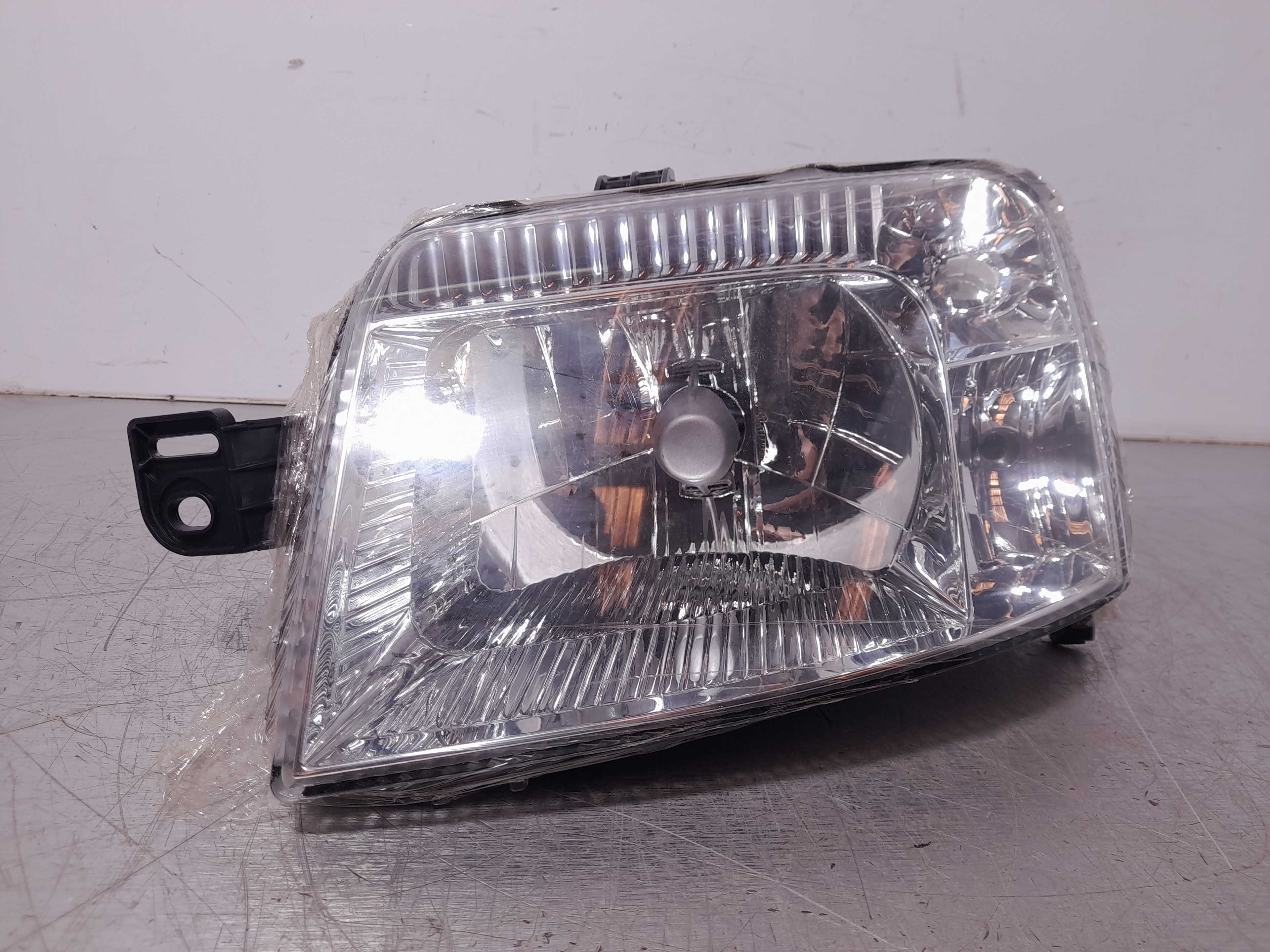 Recambio de faro izquierdo para fiat panda (169) referencia OEM IAM 086611141L  