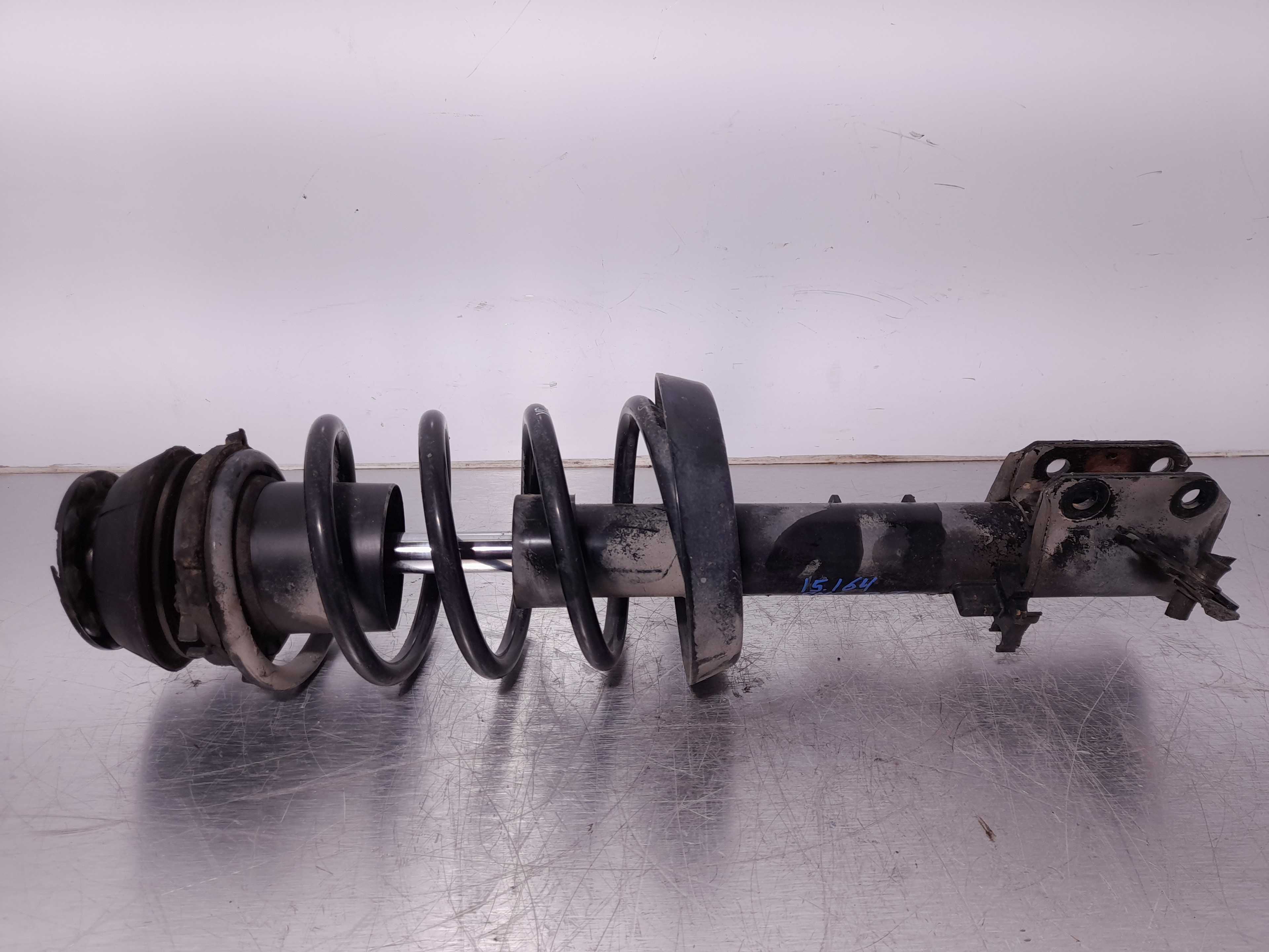 Recambio de amortiguador delantero izquierdo para opel vectra b berlina 2.0 dti referencia OEM IAM 824903553253 SACHS 