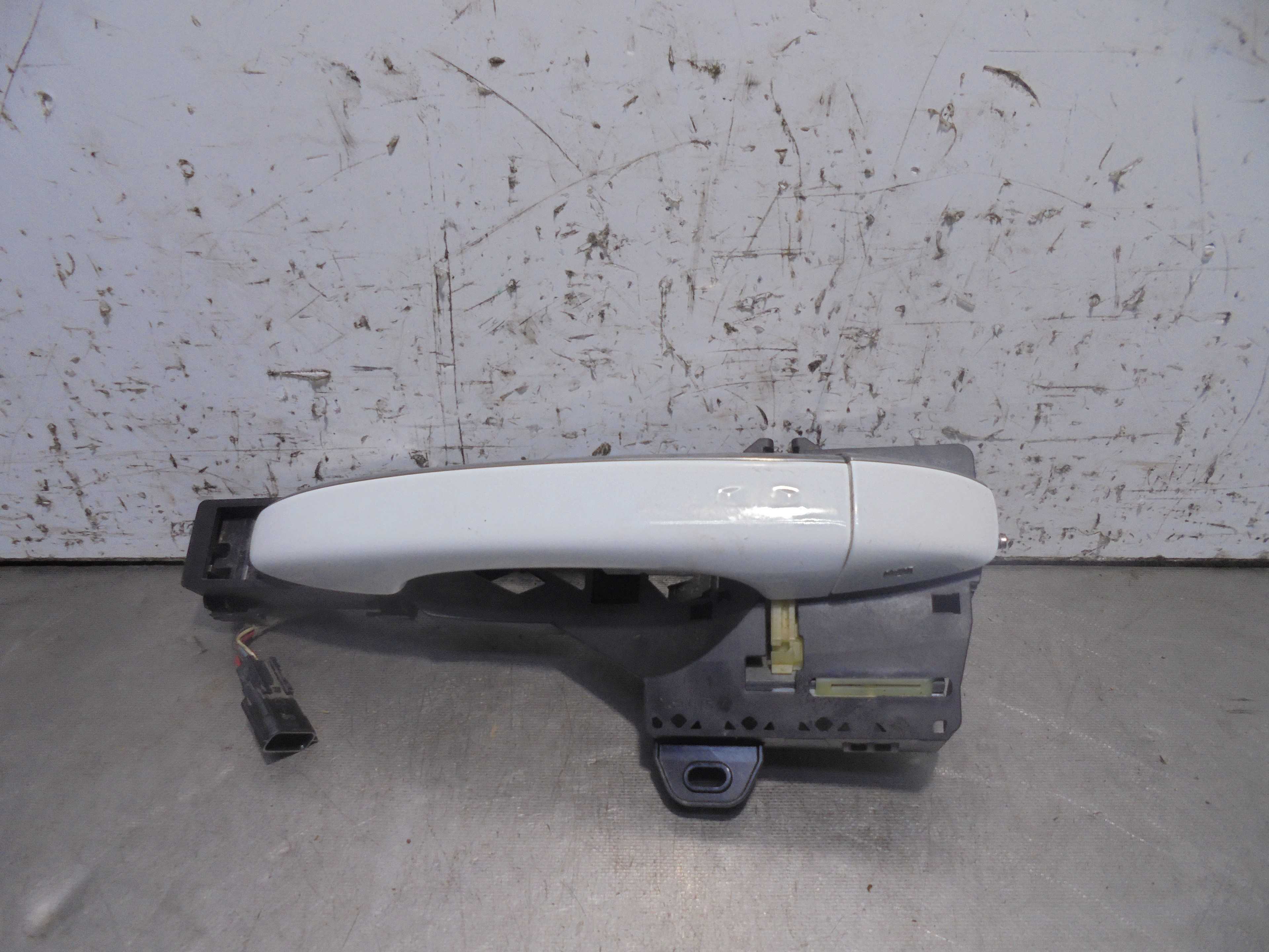 Recambio de maneta exterior delantera izquierda para renault megane iv berlina 5p bose-edition referencia OEM IAM 806078862R  
