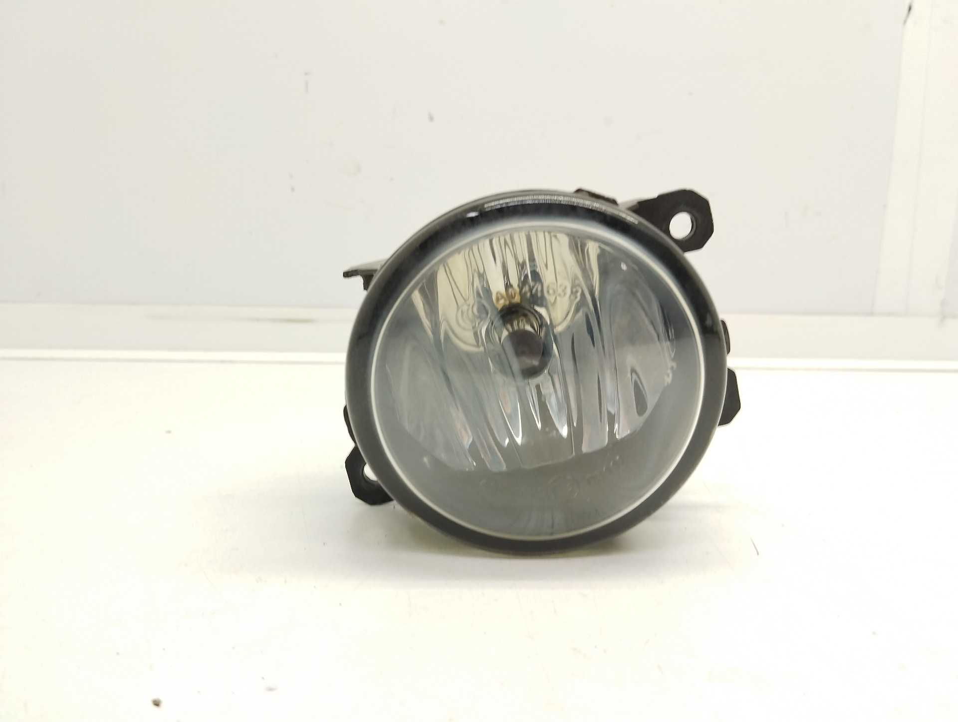 Recambio de faro antiniebla izquierdo para citroën c4 picasso origins referencia OEM IAM 88211680 VALEO 