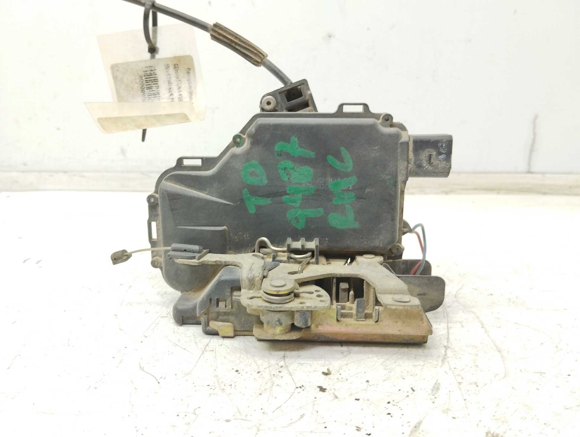 Recambio de cerradura puerta trasera derecha para volkswagen passat berlina (3b3) referencia OEM IAM 3B4839016A  
