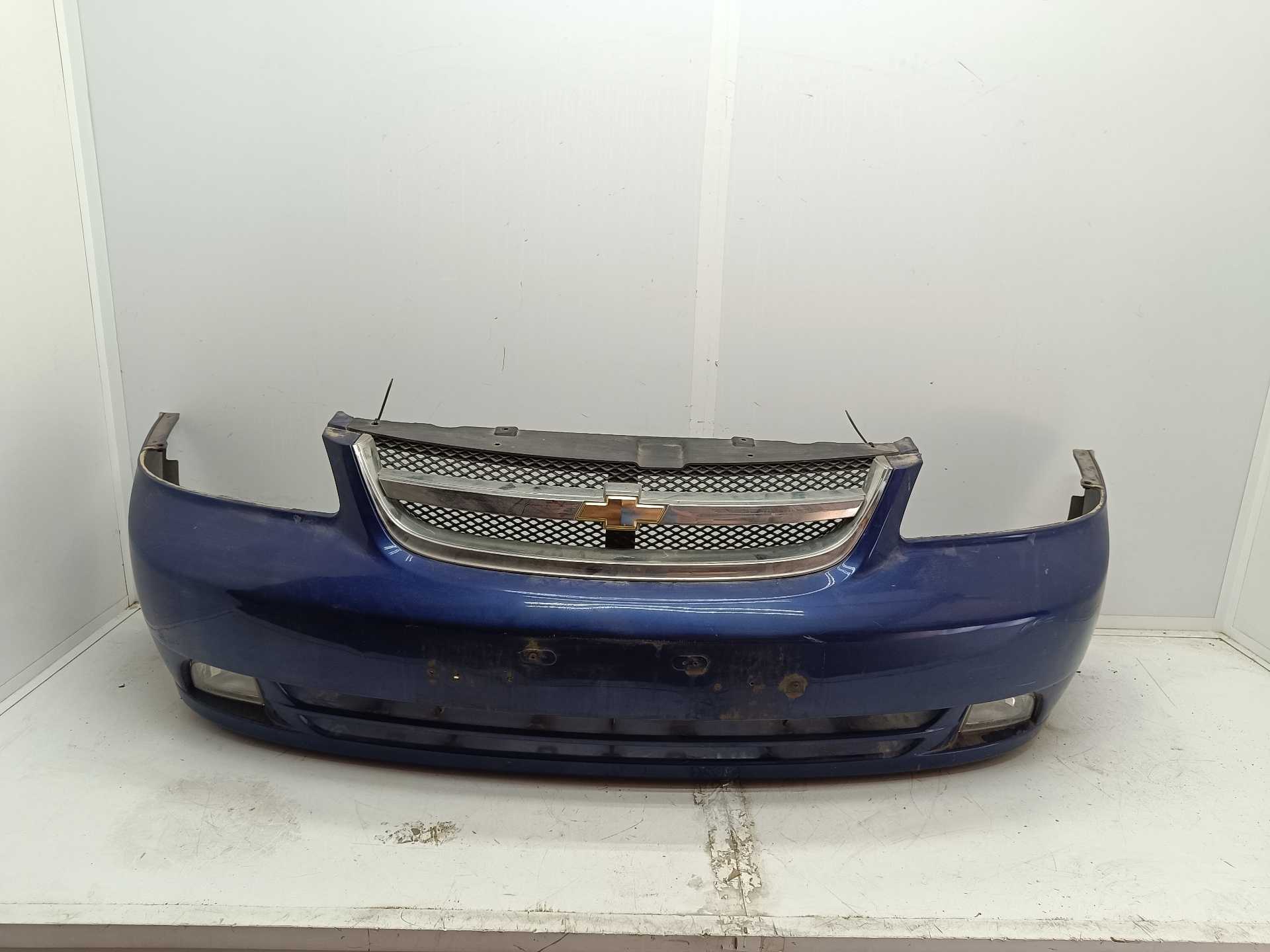 Recambio de paragolpes delantero para chevrolet nubira berlina 1.6 cat referencia OEM IAM   