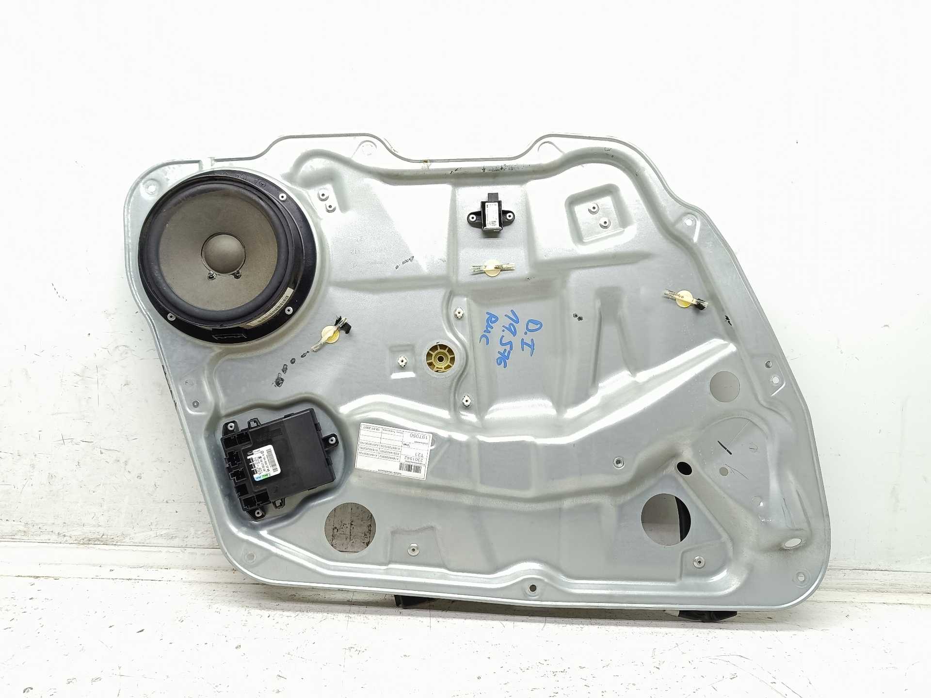Recambio de elevalunas delantero izquierdo para mercedes-benz clase m (w164) 320 / 350 cdi (164.122) referencia OEM IAM A1648203