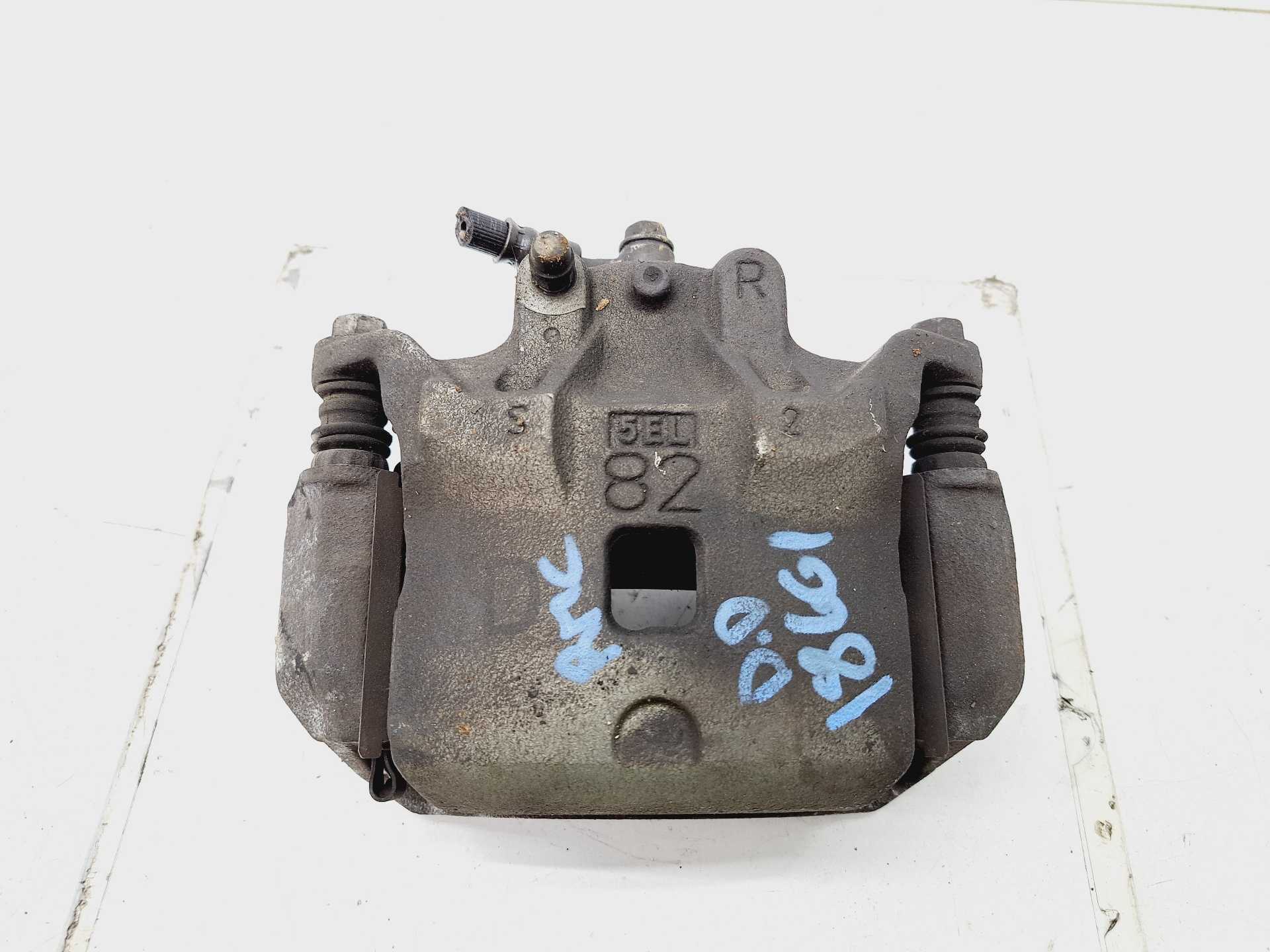 Recambio de pinza de freno delantera derecha para nissan juke (f15) acenta referencia OEM IAM   