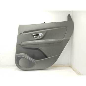 GUARNECIDO PUERTA TRASERA DERECHA 829A01382R 