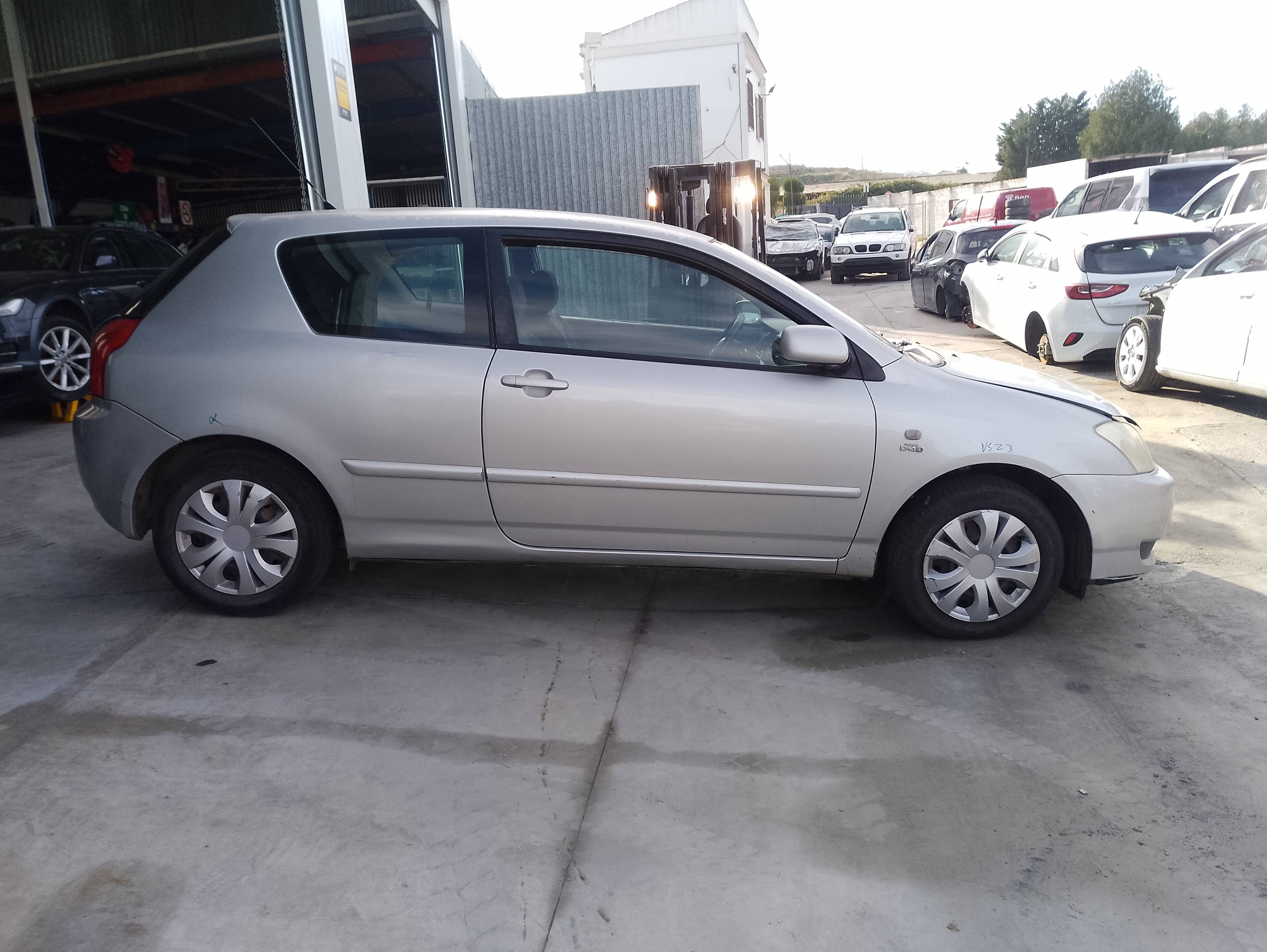 toyota corolla (e12) del año 2003
