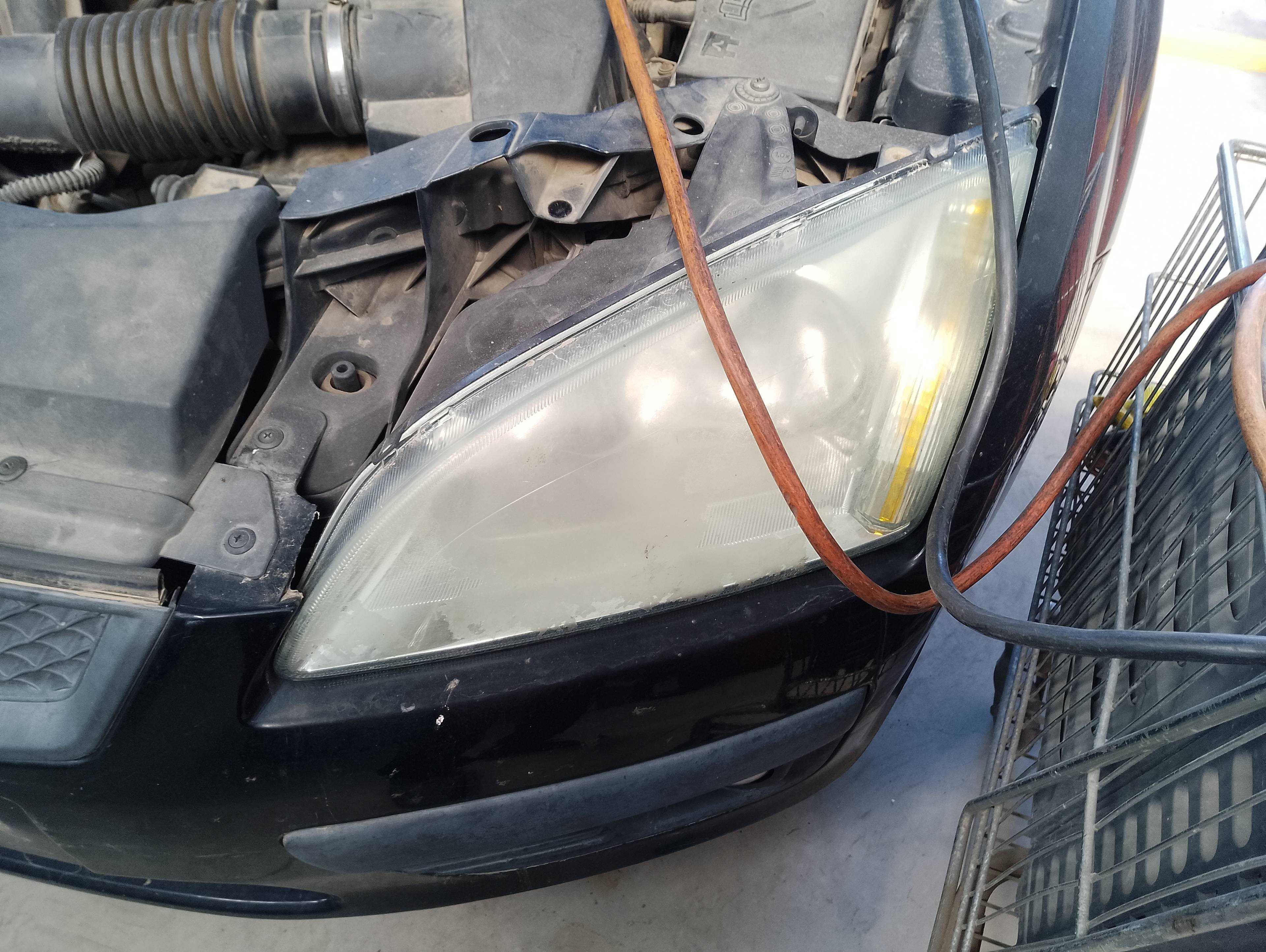 Recambio de faro izquierdo para ford focus berlina (cap) ambiente (d) referencia OEM IAM   