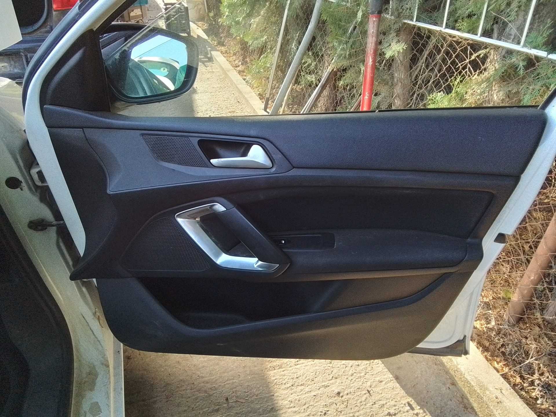 Recambio de guarnecido puerta delantera derecha para peugeot 308 active referencia OEM IAM   