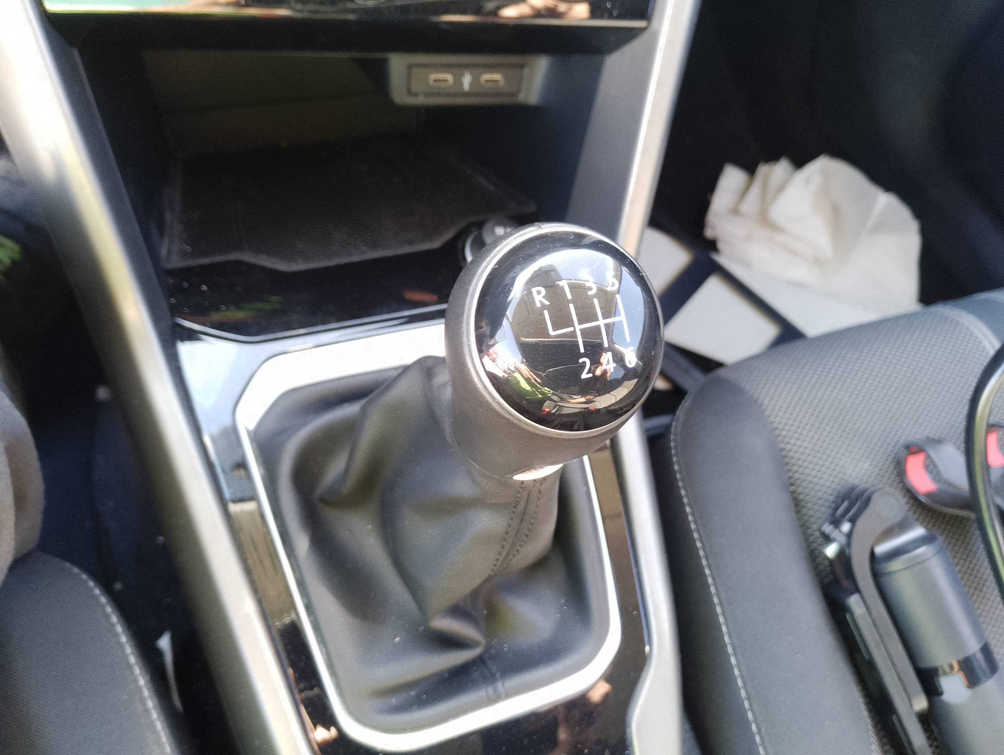 Recambio de palanca cambio para volkswagen t-roc (d11) basis referencia OEM IAM   