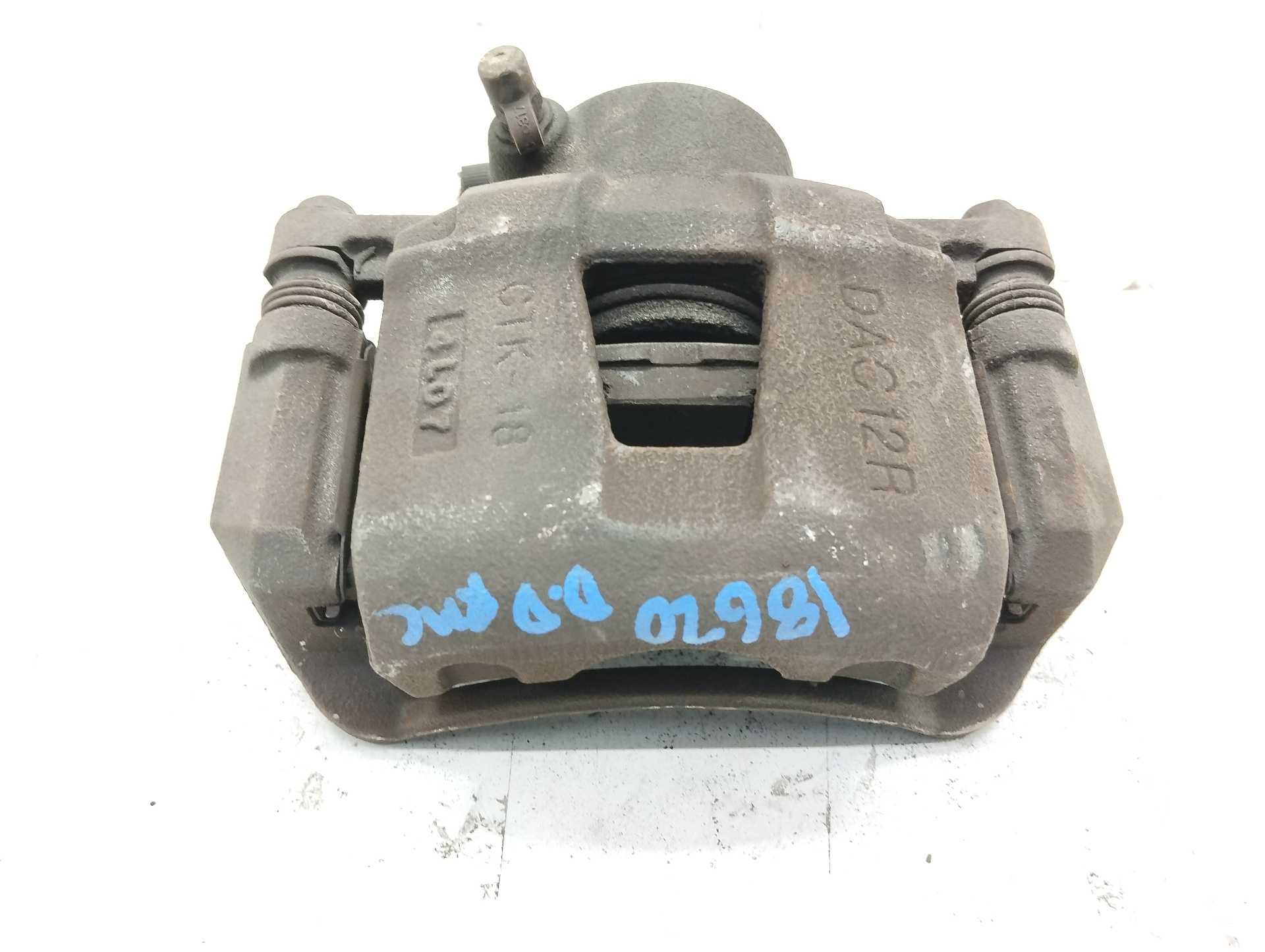 Recambio de pinza de freno delantera derecha para chevrolet nubira berlina 1.6 cat referencia OEM IAM   