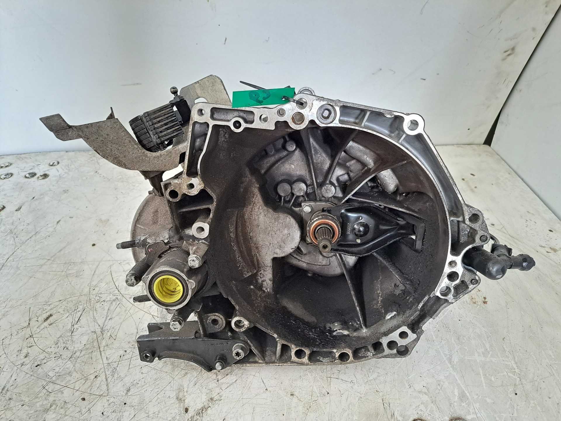 Recambio de caja cambios para citroën c-elysée feel referencia OEM IAM 20V246  