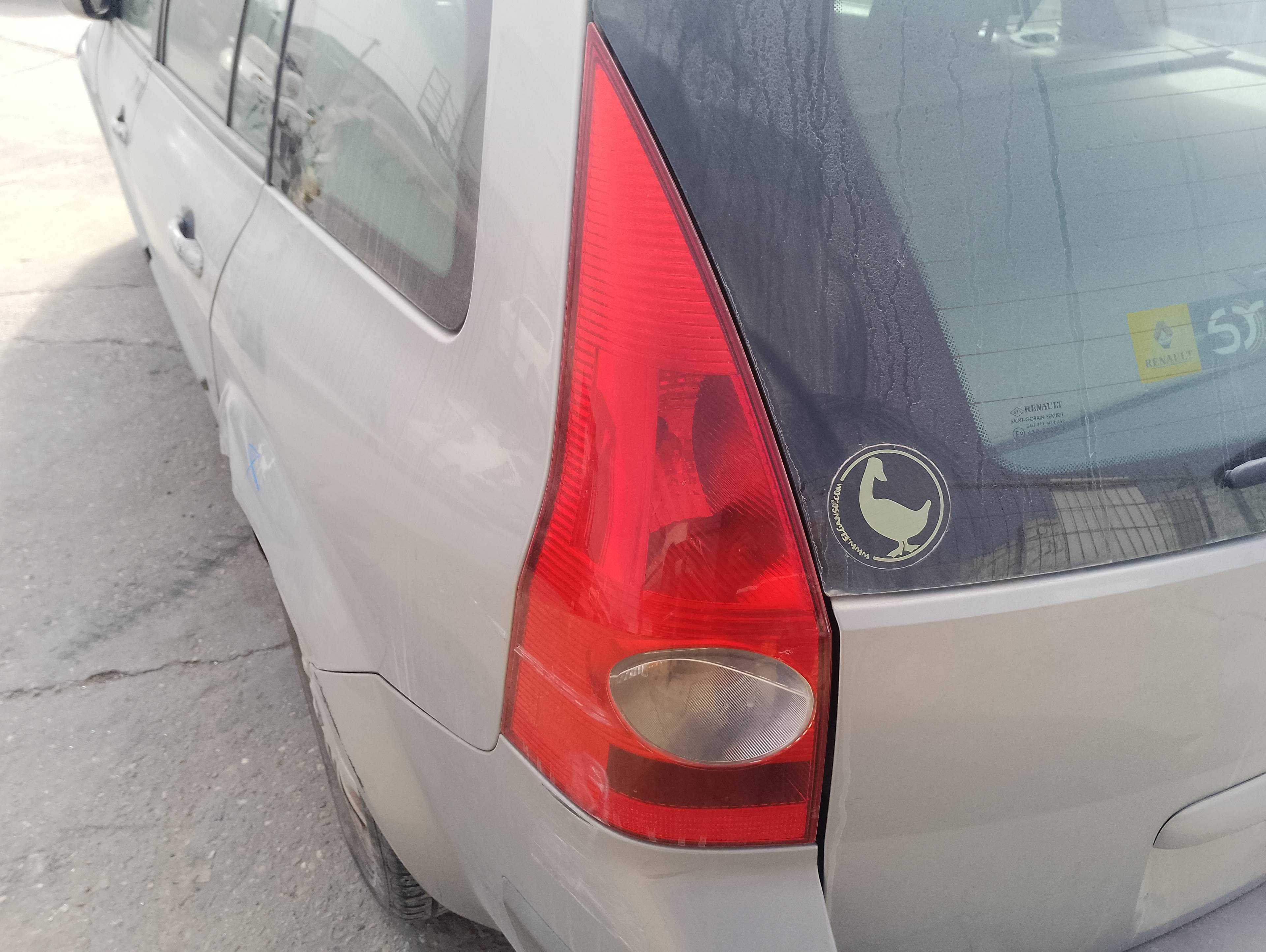 Recambio de piloto trasero izquierdo para renault megane ii familiar authentique confort referencia OEM IAM   