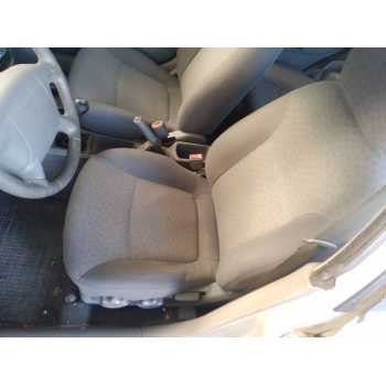 ASIENTO DELANTERO IZQUIERDO 